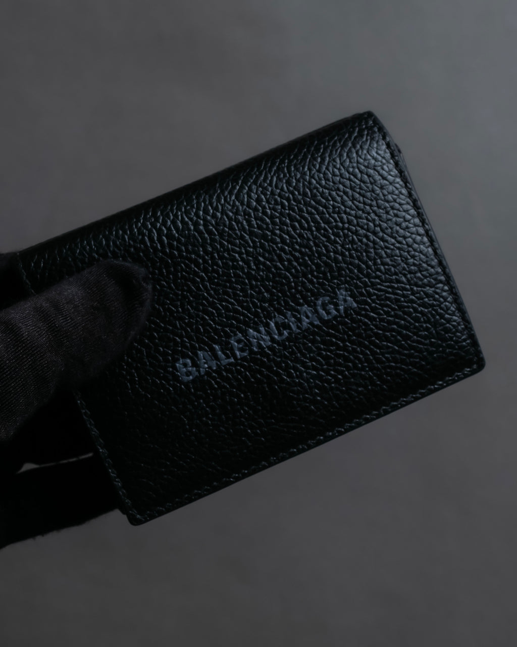 "BALENCIAGA" Logo engraved compact leather tri-fold wallet