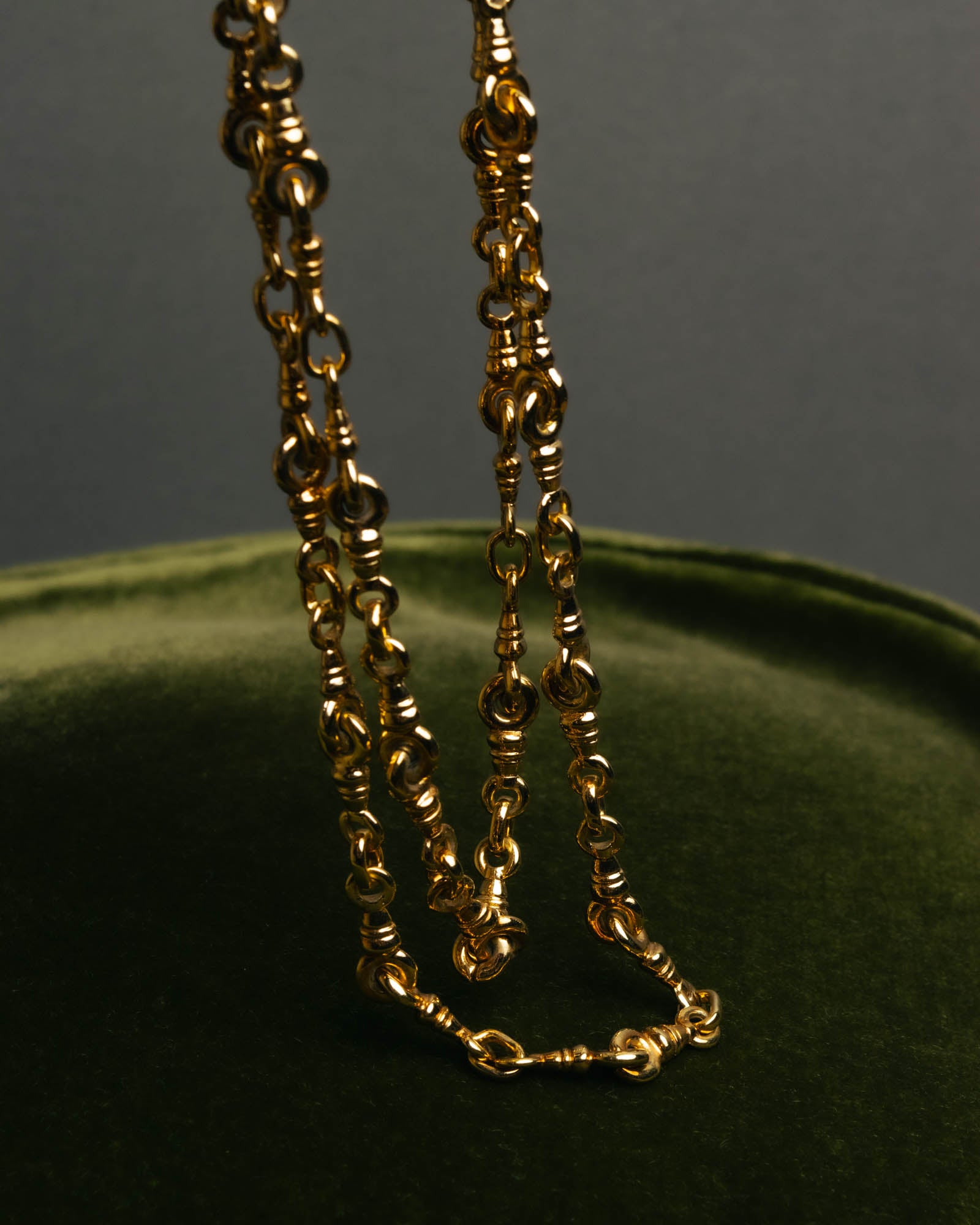 "Christian Dior" 80's-90's Gold tone chain necklace