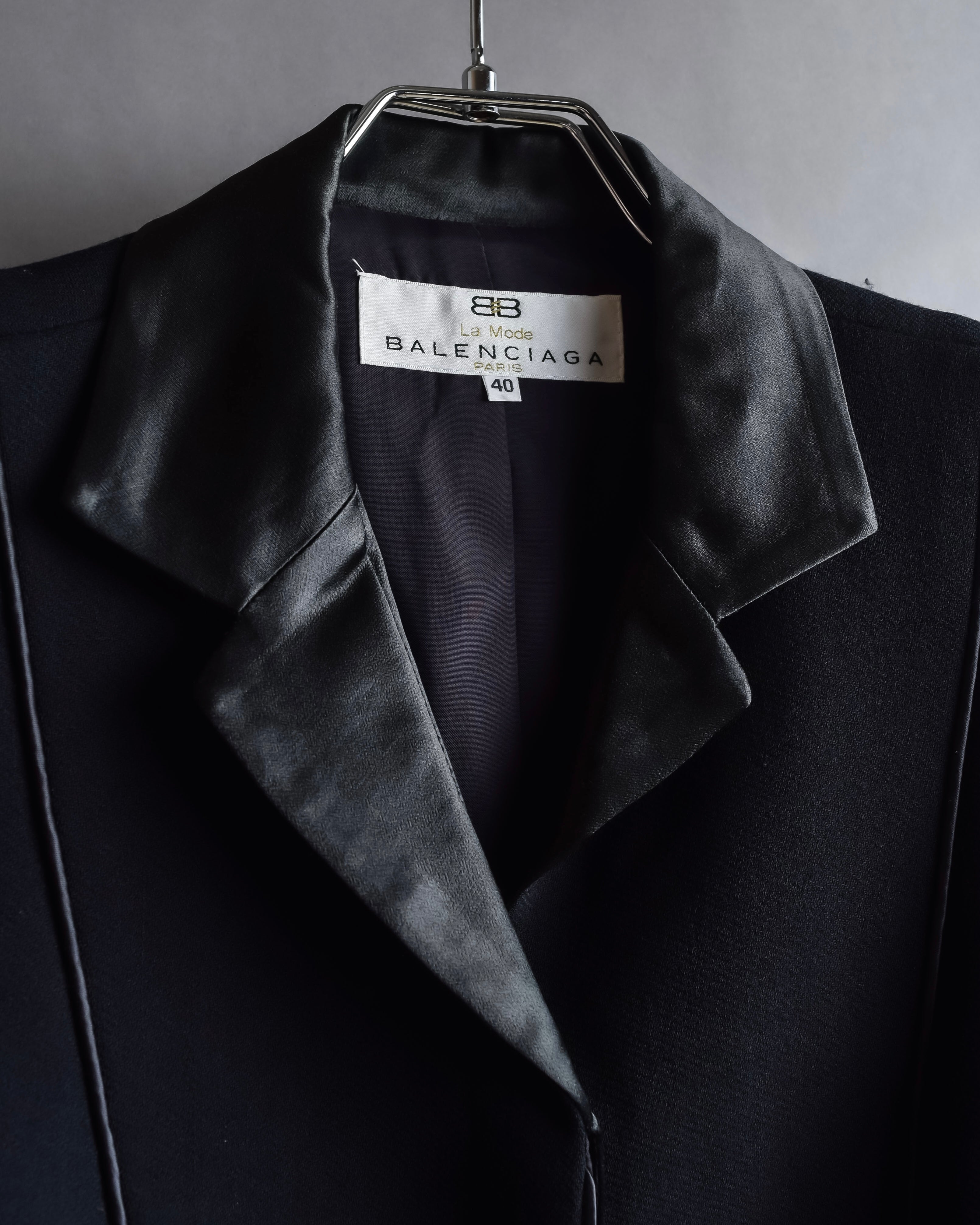 "BALENCIAGA La Mode" Satin-switched piping design tailored jacket
