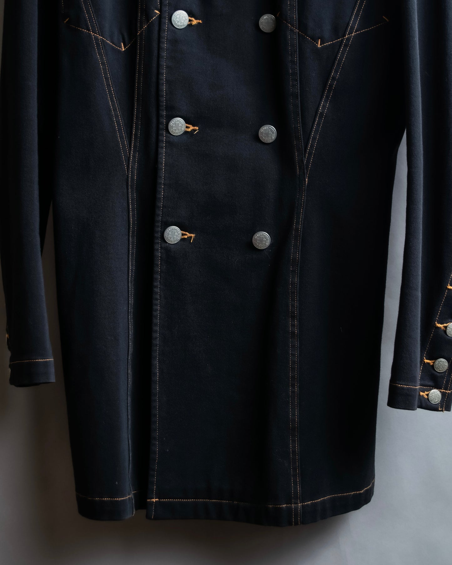 "JEAN PAUL GAULTIER JEANS"
Military detail stitching denim coat