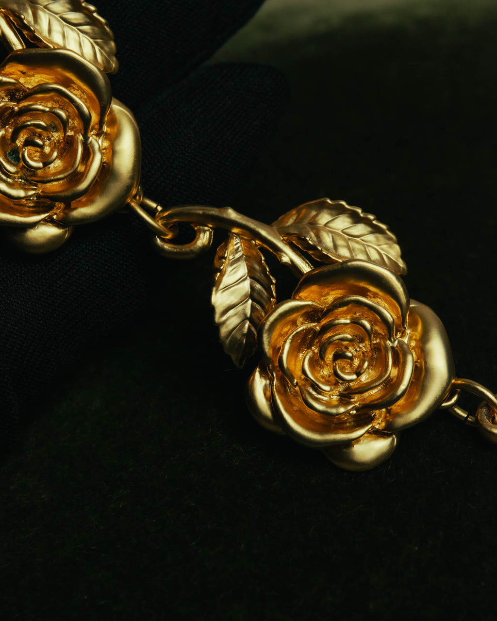 “KENZO” 90’s-00’s sculptural rose motif bracelet