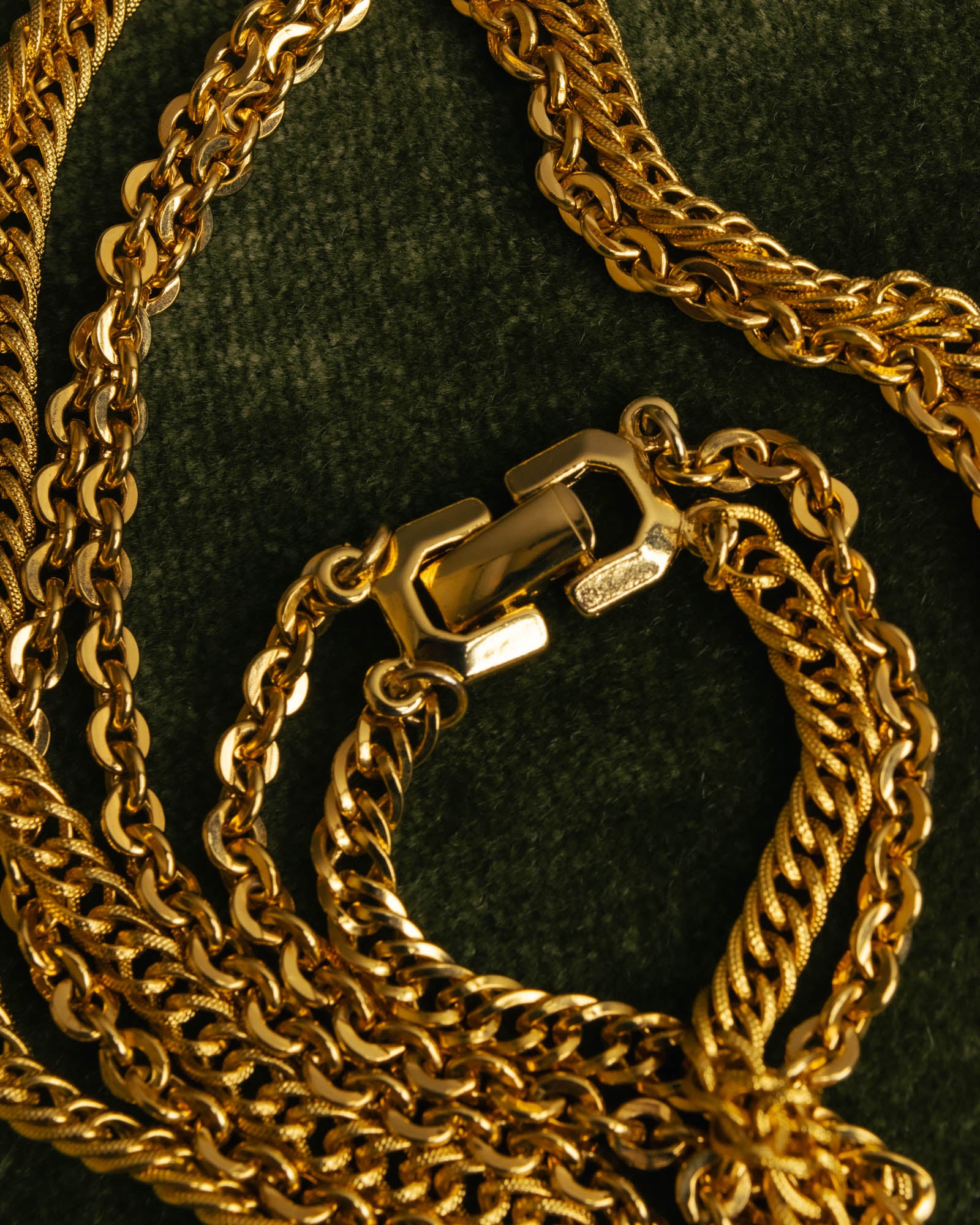 -SPECIAL- “Lucien Piccard” 70’s-80’s Gold tone cross pendant necklace