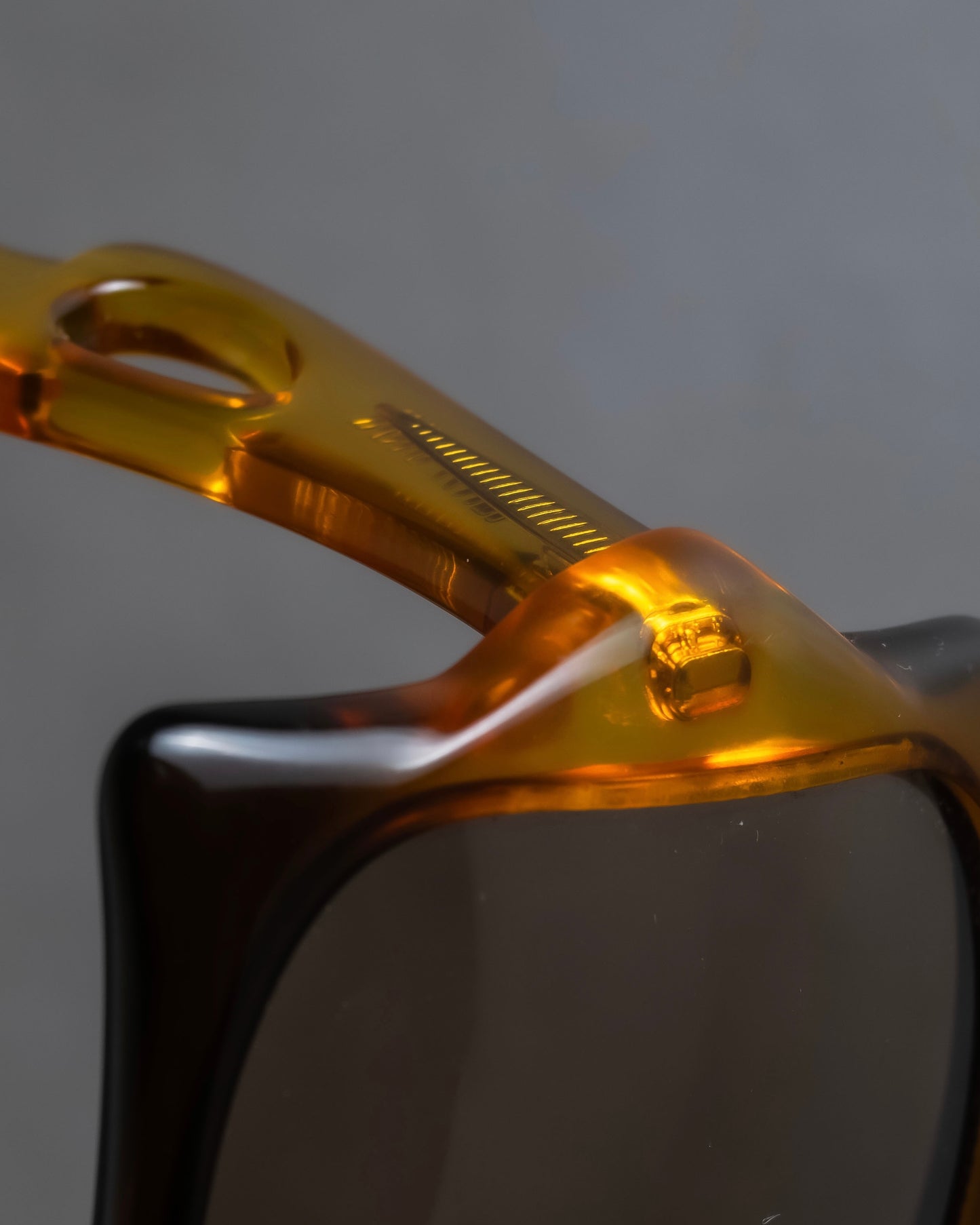 "Christian Dior" Mortal shell amber design square frame sunglasses