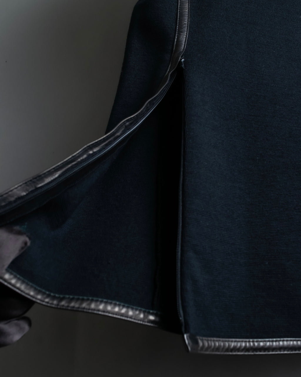 "GUCCI" Leather piping design box sleeve T-shirt