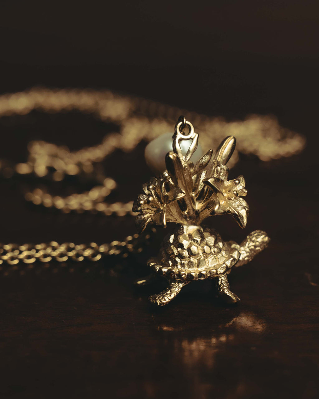 "DIOR" 20's Sculptural turtle long pendant necklace