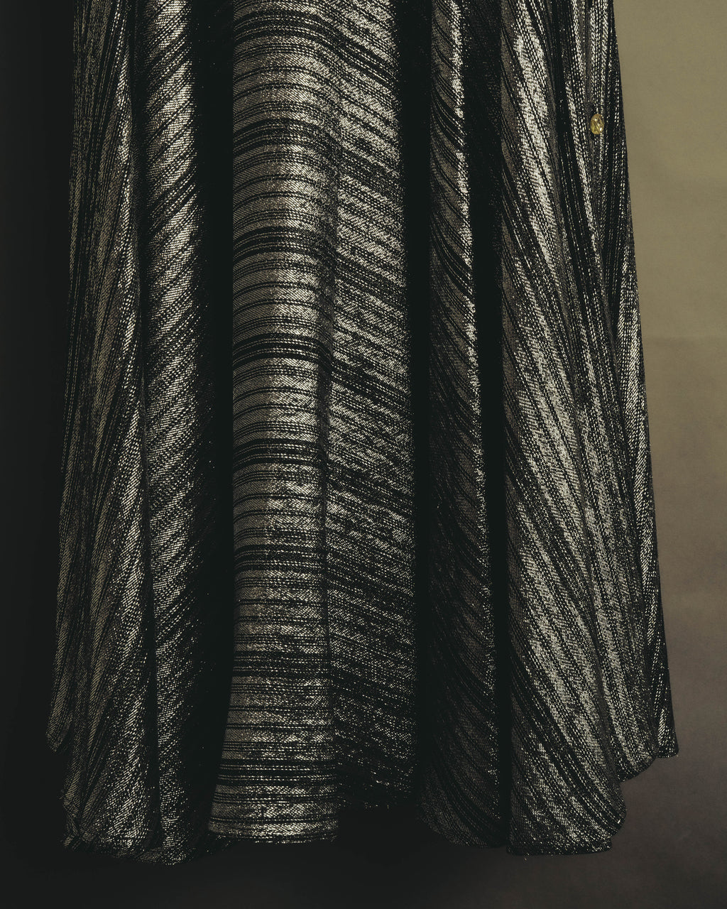 "ENRICO COVERI" 80's-90's Metallic flared maxi skirt