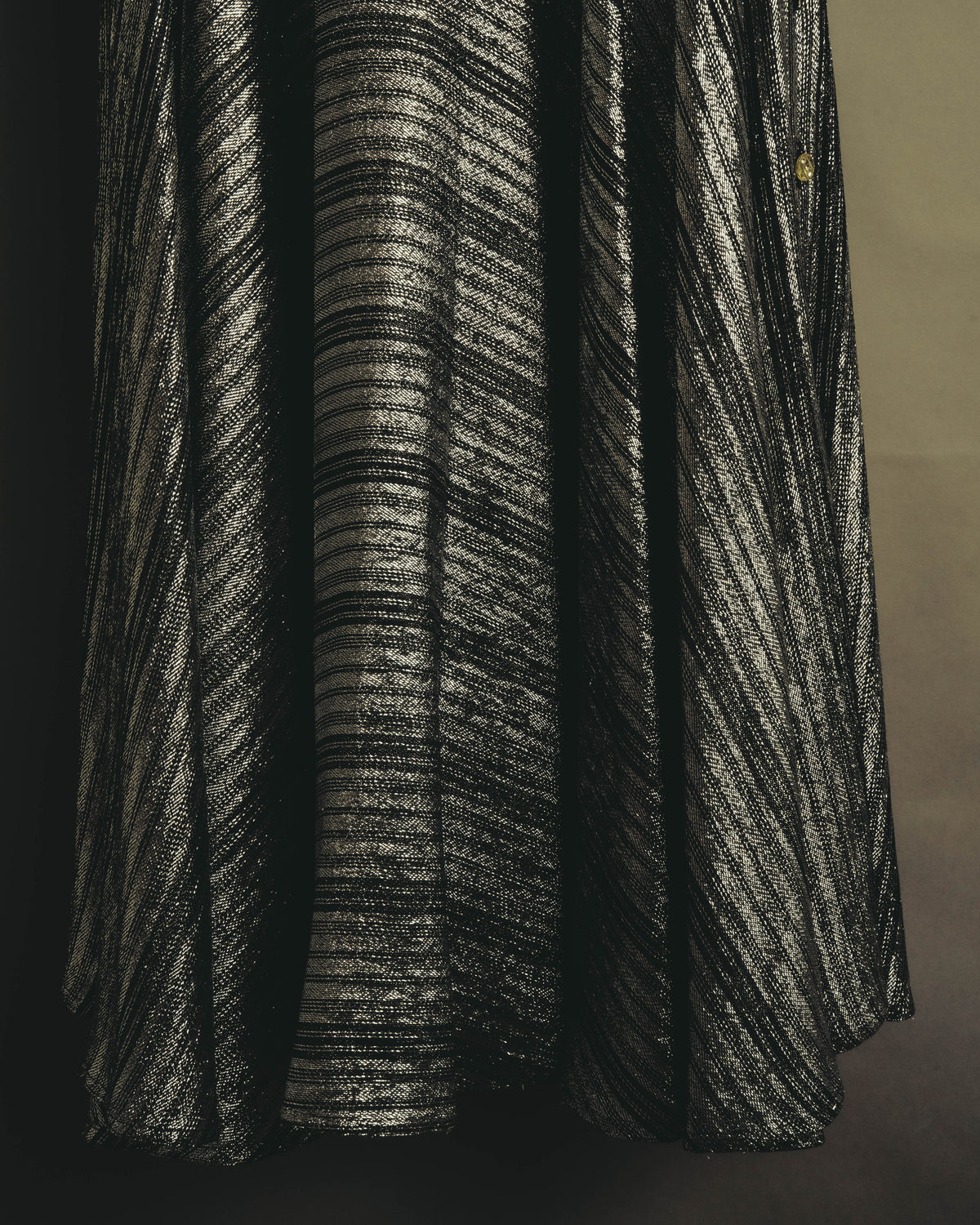 "ENRICO COVERI" 80's-90's Metallic flared maxi skirt