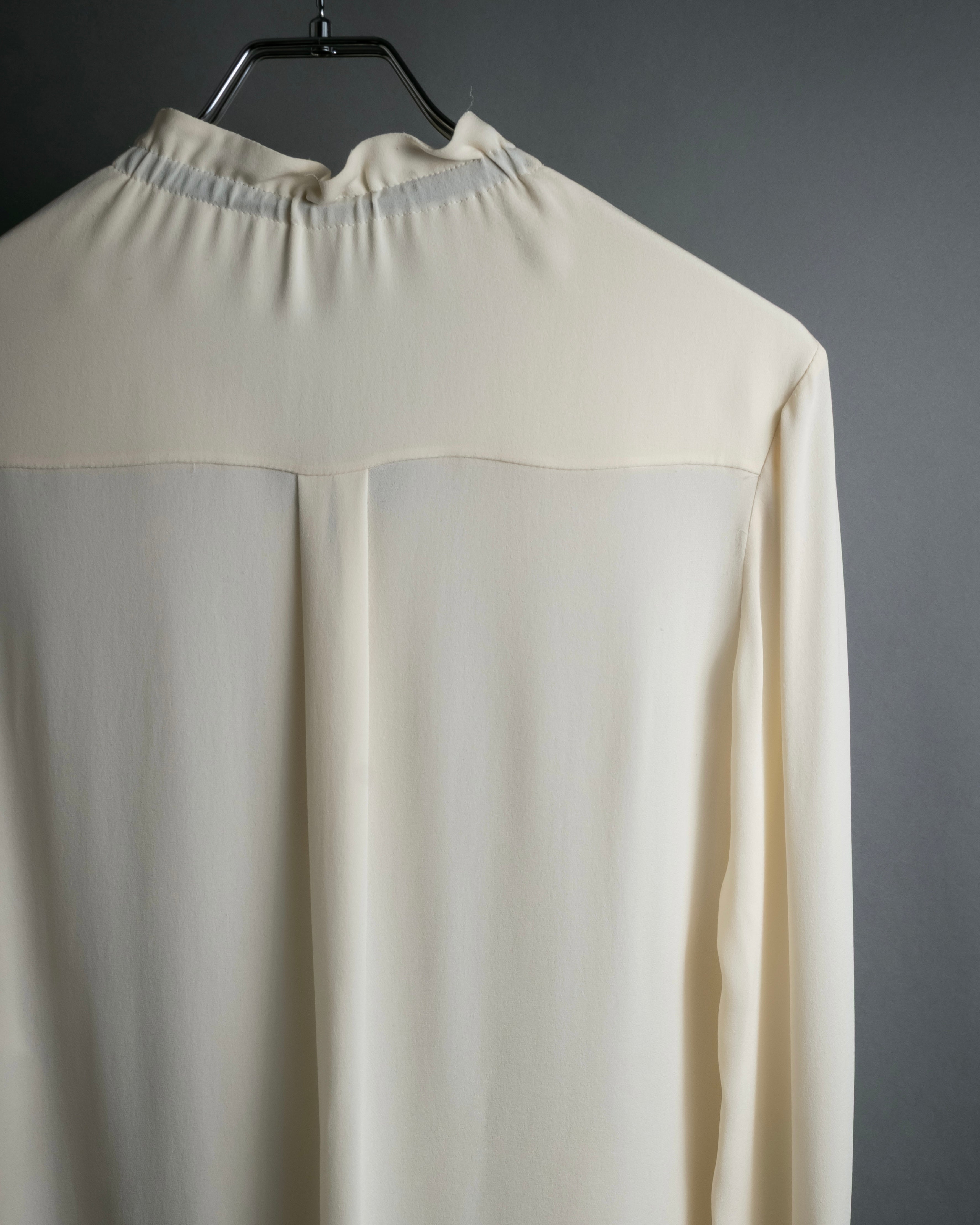 "VALENTINO" Gathered detail ribbon bow tie pullover