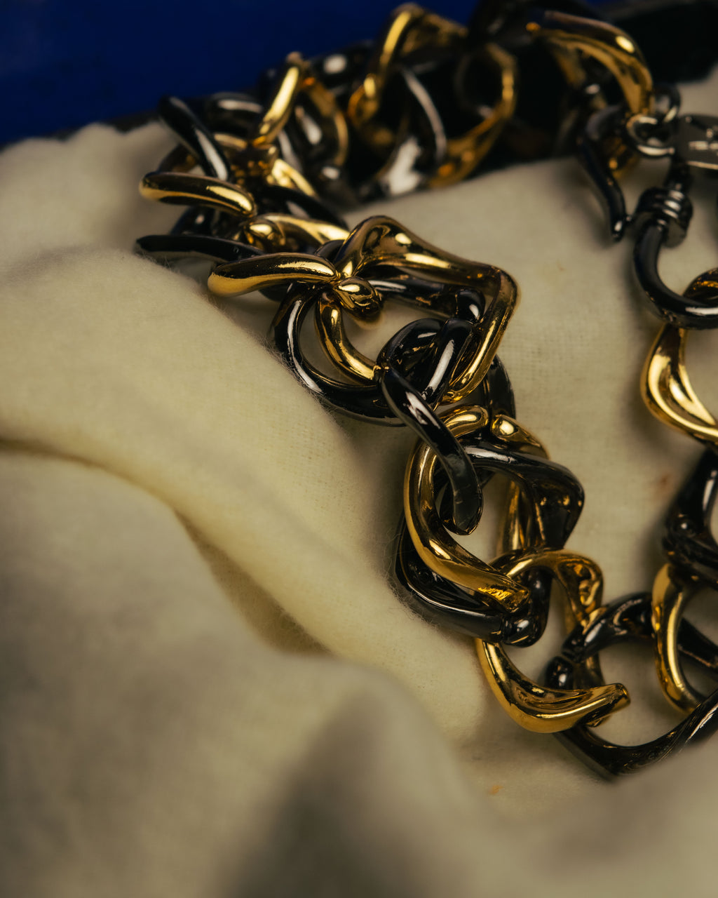 “Yves Saint Laurent” 80’s-90’s Two tone chain bracelet