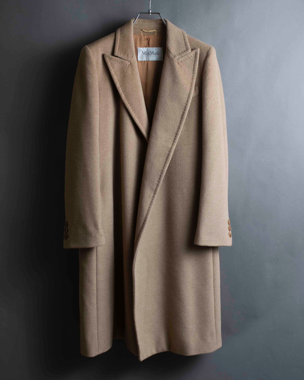 "Max Mara" Buttonless straight line beige chester coat
