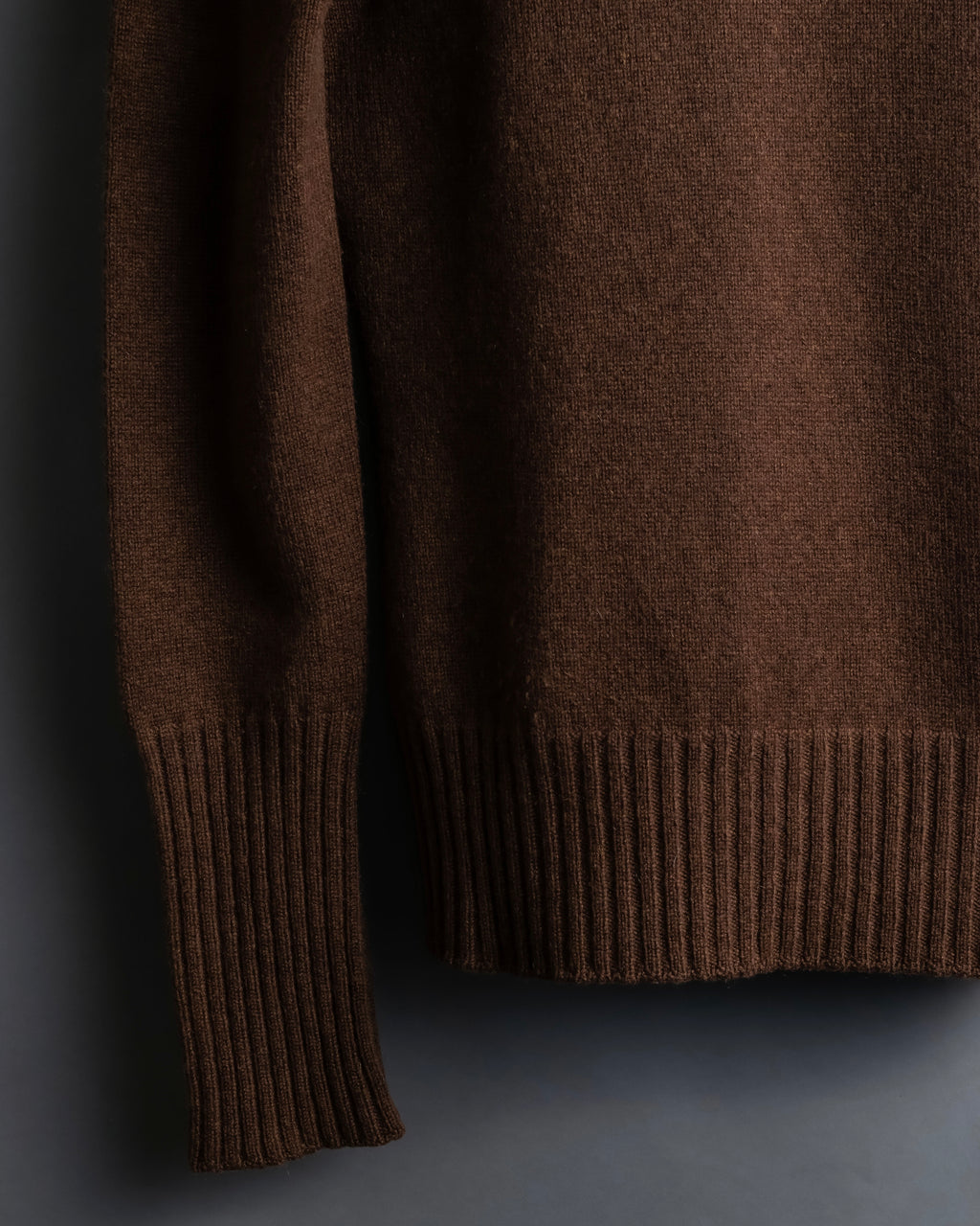 "HERMES" 100% cashmere V neck design knit