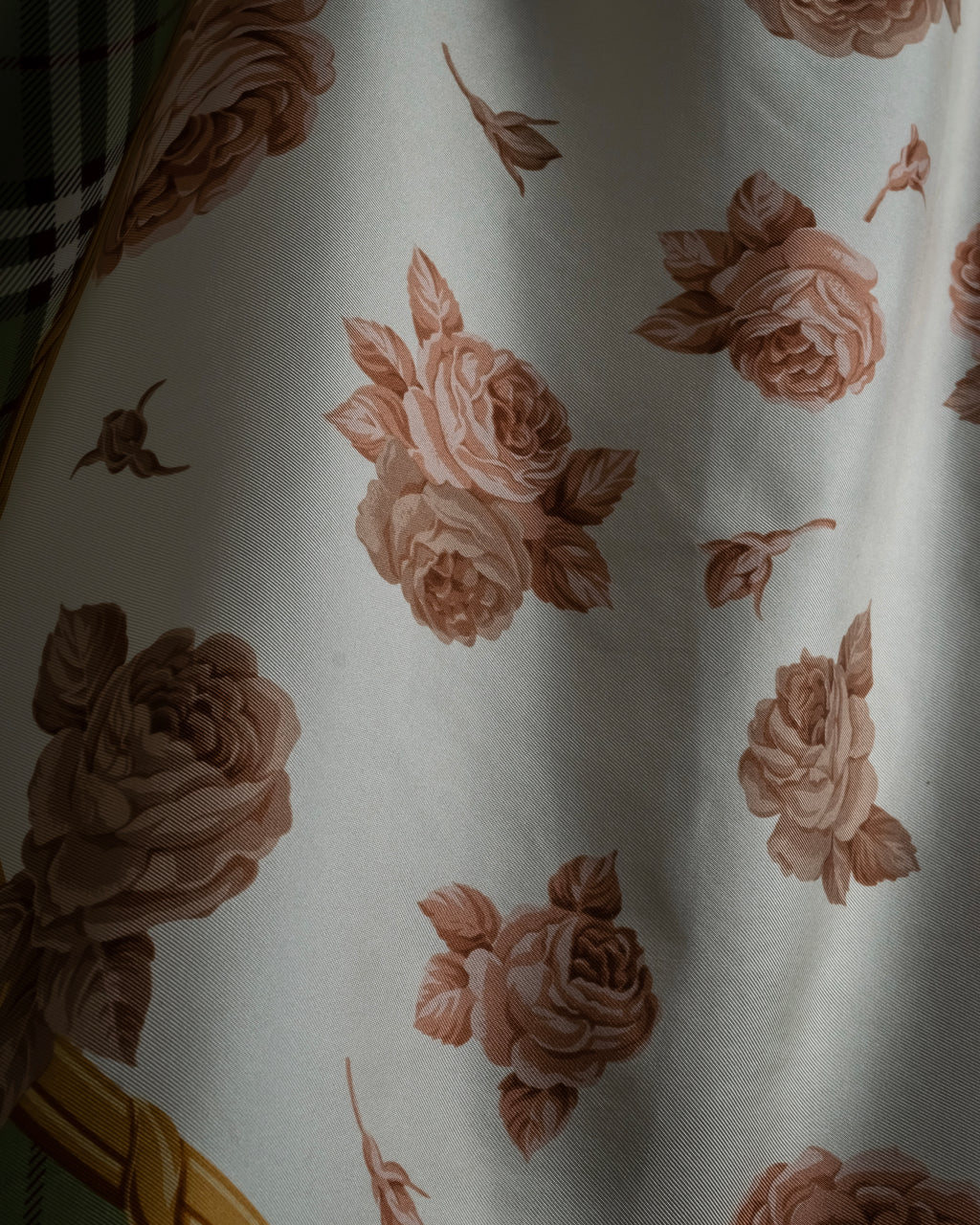 "BURBERRYS" Rose motif layered check pattern silk scarf