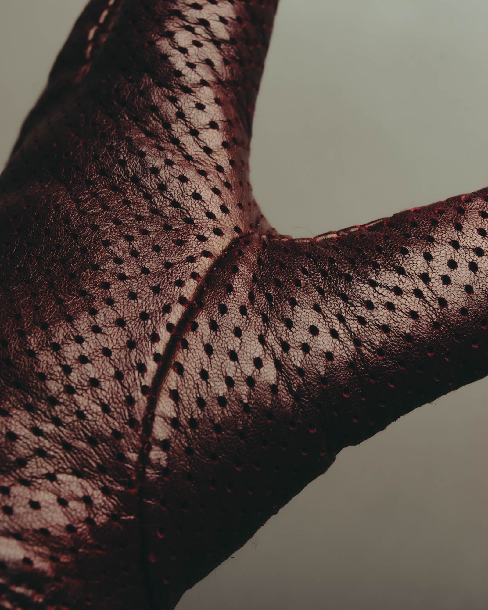 "VALENTINO GARAVANI" 2010's Burgundy perforated leather gloves