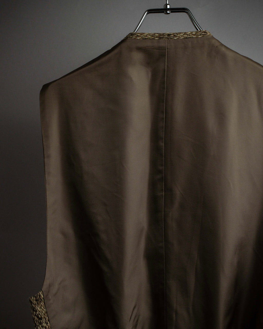 "ISSEY MIYAKE" Brushed texture 5-buttons vest