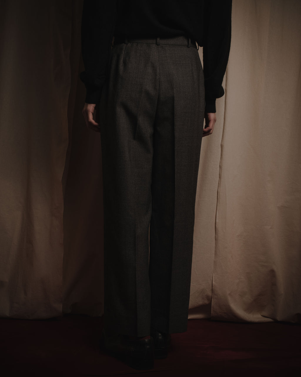 "CHANEL" High waisted pleated slacks with signature gold button