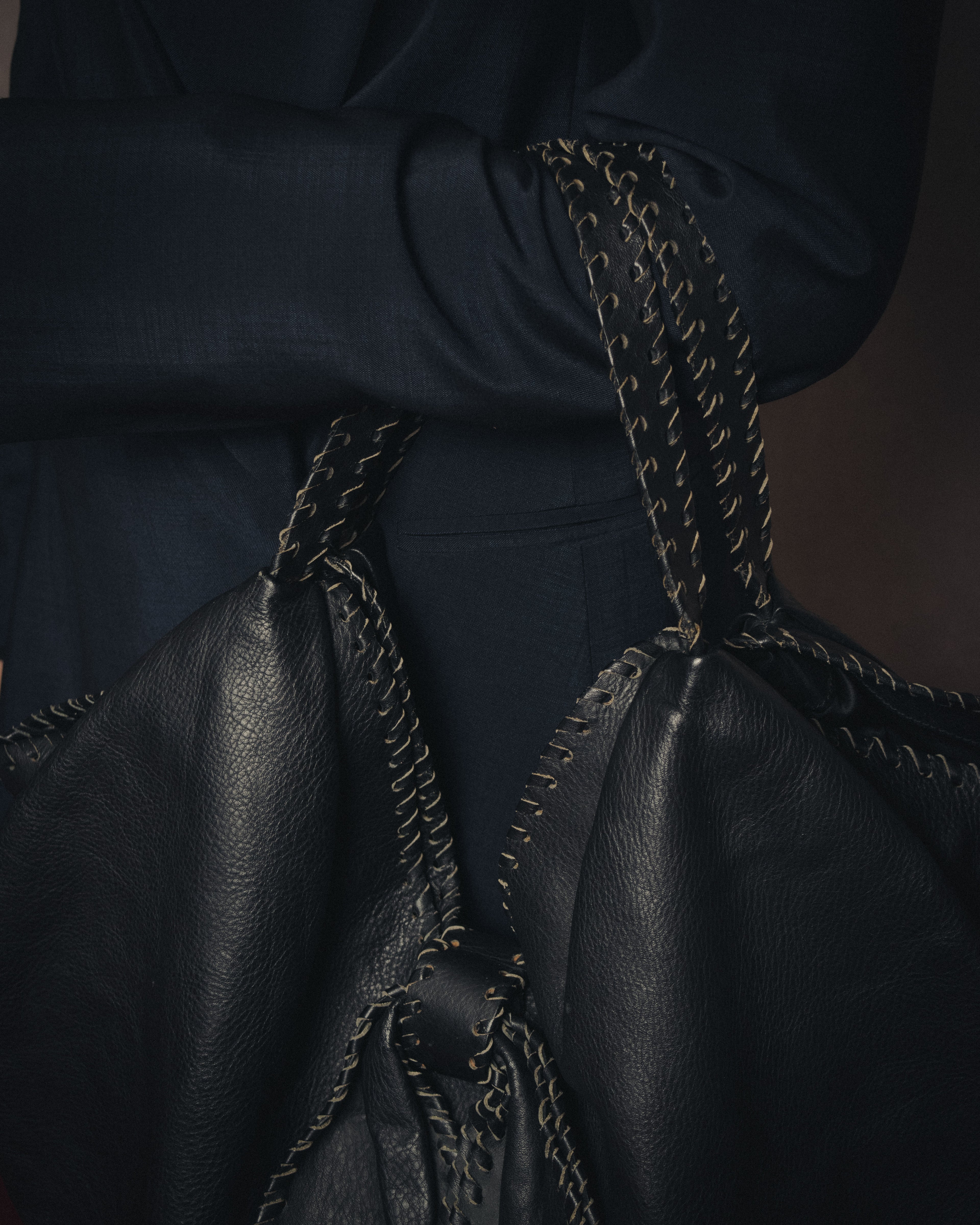-SPECIAL- “VALENTINO GARAVANI” 2006-2009 Histoire whipstitch leather tote bag