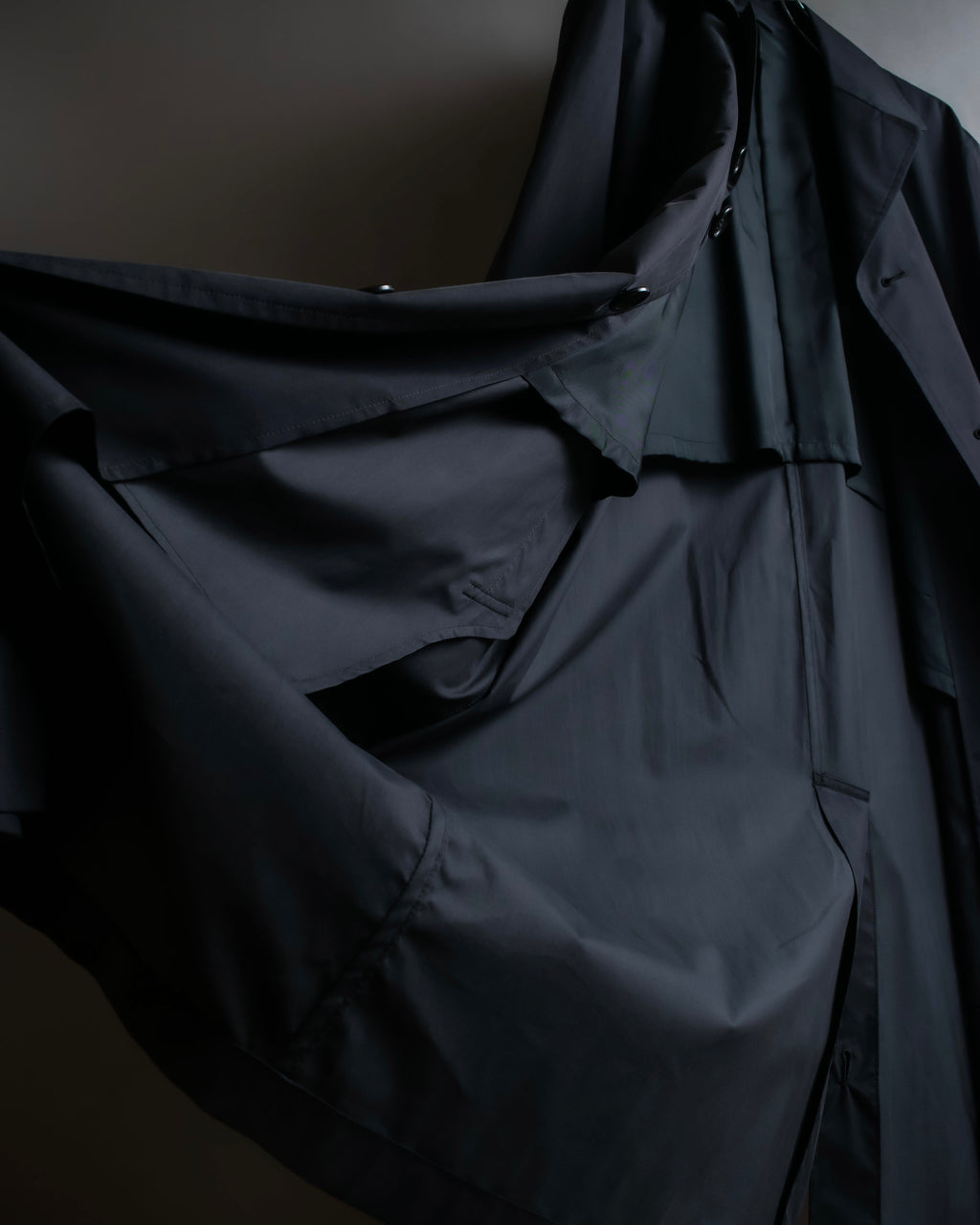 "Christian Dior" Straight line draping silk chester coat