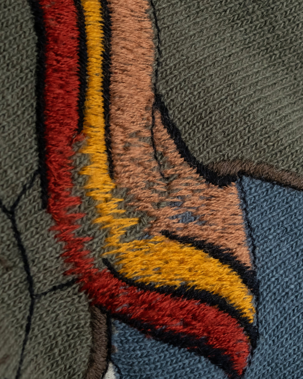 "ICEBERG" Dumbo embroidery design graphic knit pullover