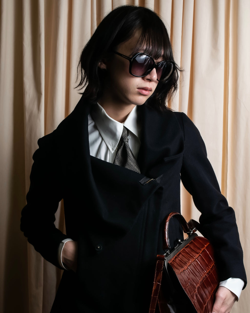 "GIORGIO ARMANI" Finely swaying wave pattern necktie