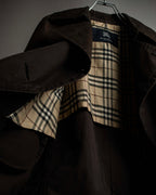 "BURBERRY" Subdued tone military detail mid-length trench coat