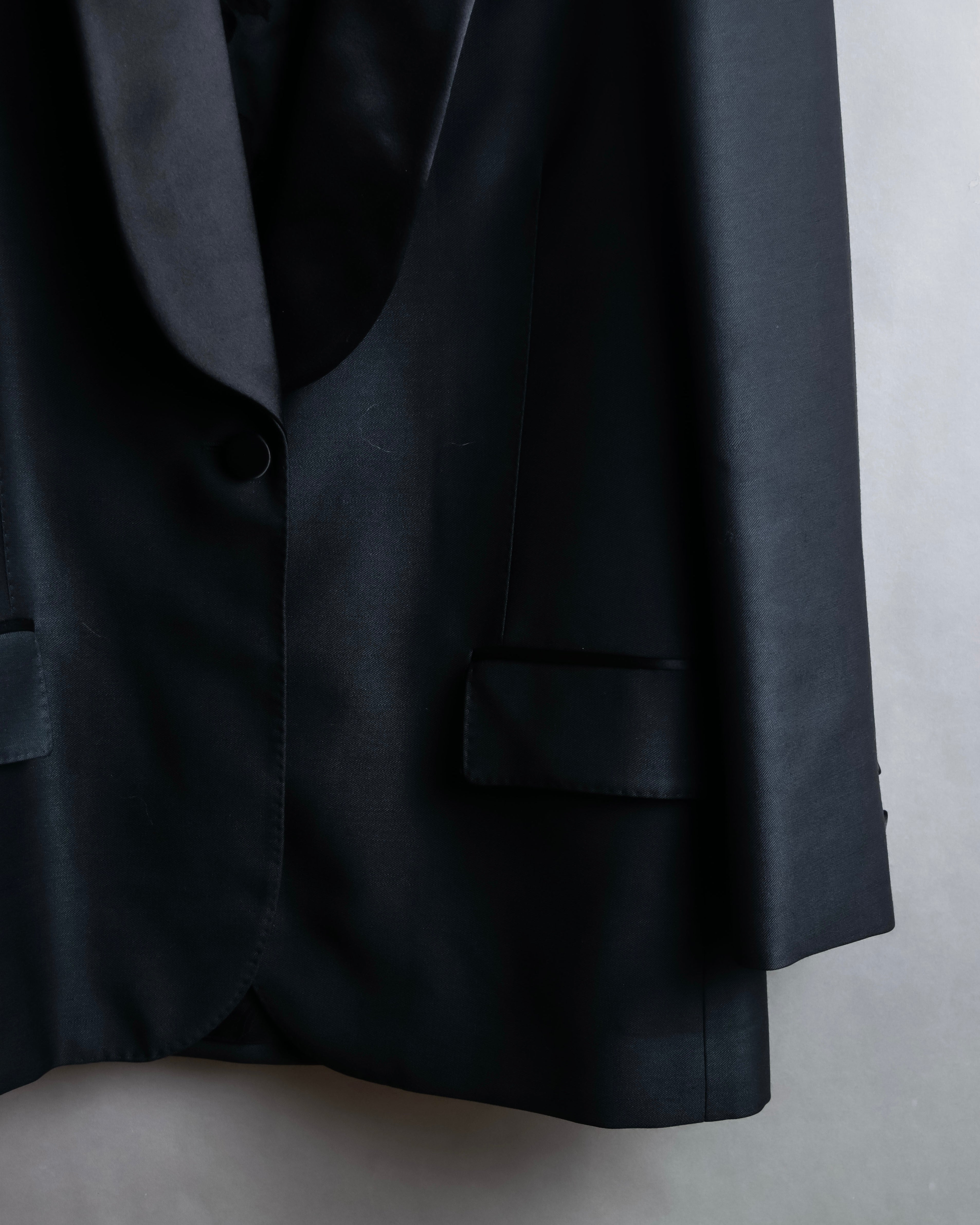 "GUCCI" Pre-Fall 2018 collection message embroidered shawl collar jacket