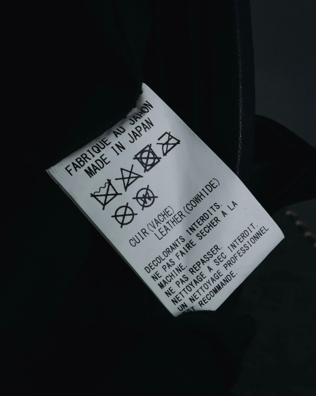 "Y’s" 22AW sculptural kiss-lock leather bag