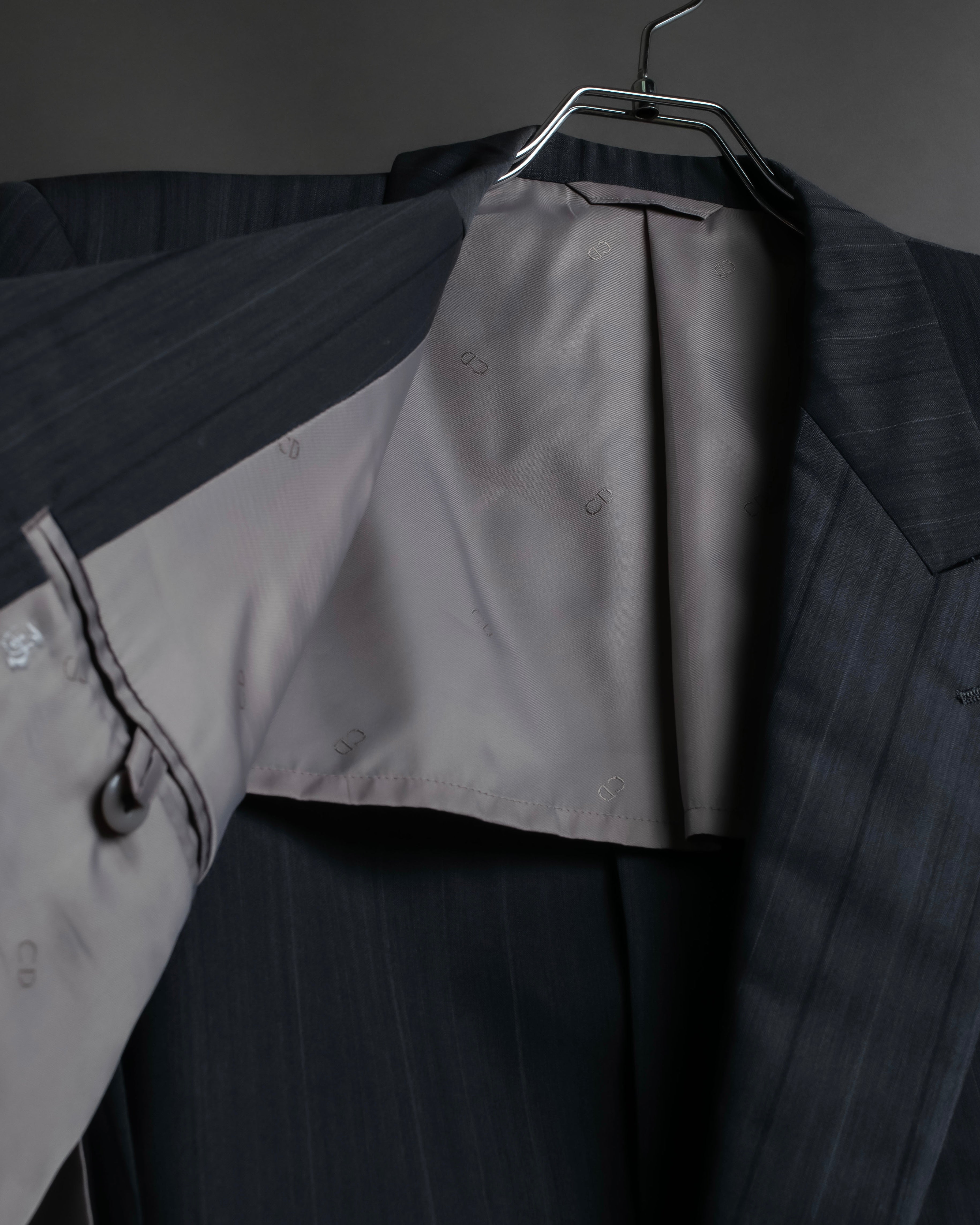 "CHRISTIAN DIOR MONSIEUR" Shadow stripe pattern classical formal detail set up