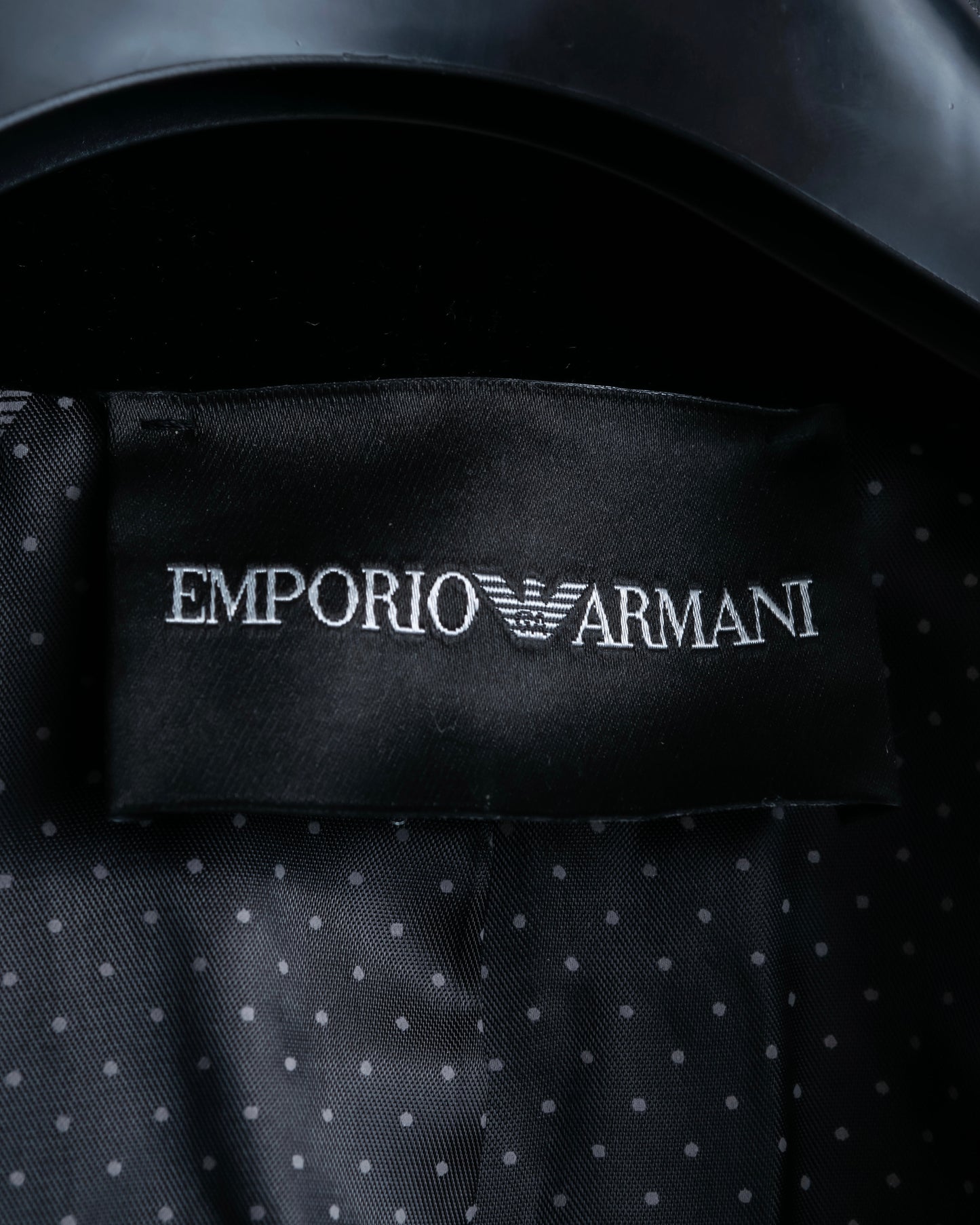 "EMPORIO ARMANI"  Dimensional wave pattern velour like chester coat