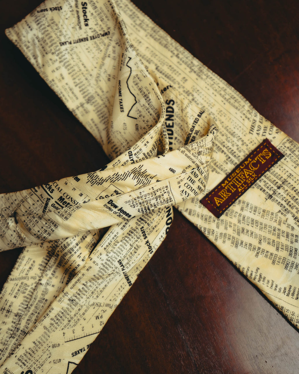 -MOOD MILLÉSIMES- 90’s-00’s financial newspaper print silk tie