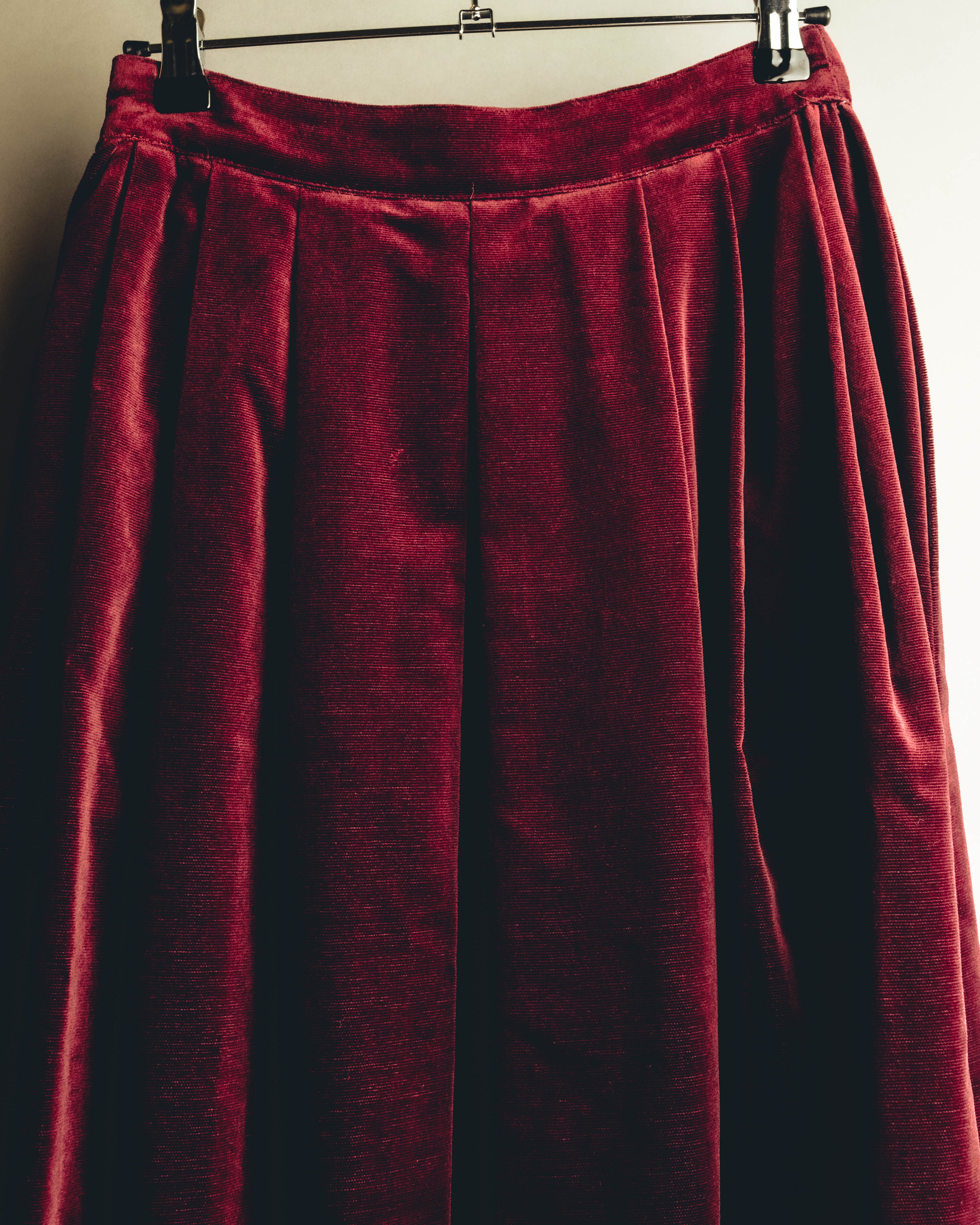 -SPECIAL- "Christian Dior" 80's-early 90's Burgundy velvet pleated skirt