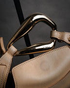 “Chloé” 2021 Kiss handle leather bag