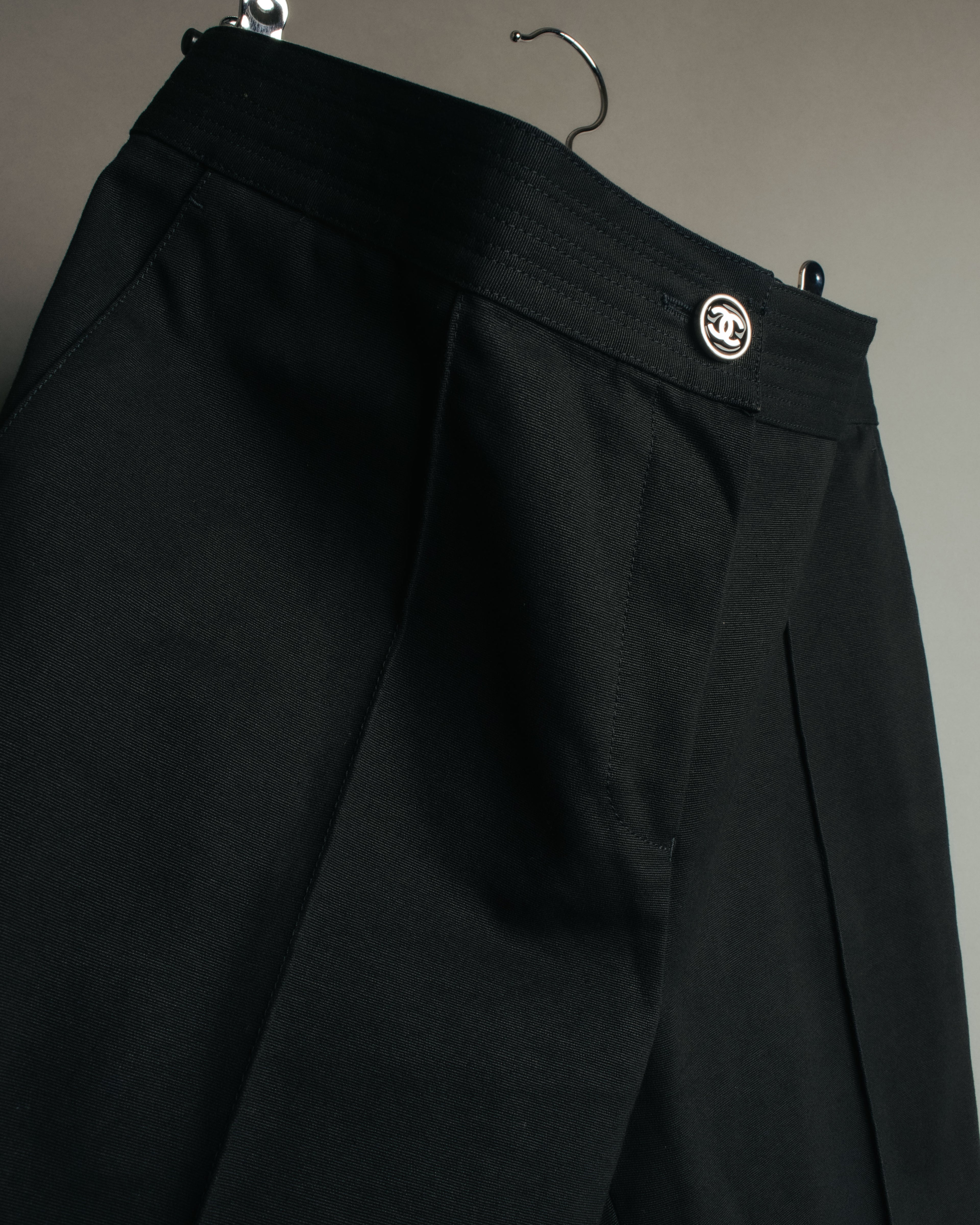“CHANEL” 2004 Spring grosgrain straight trousers