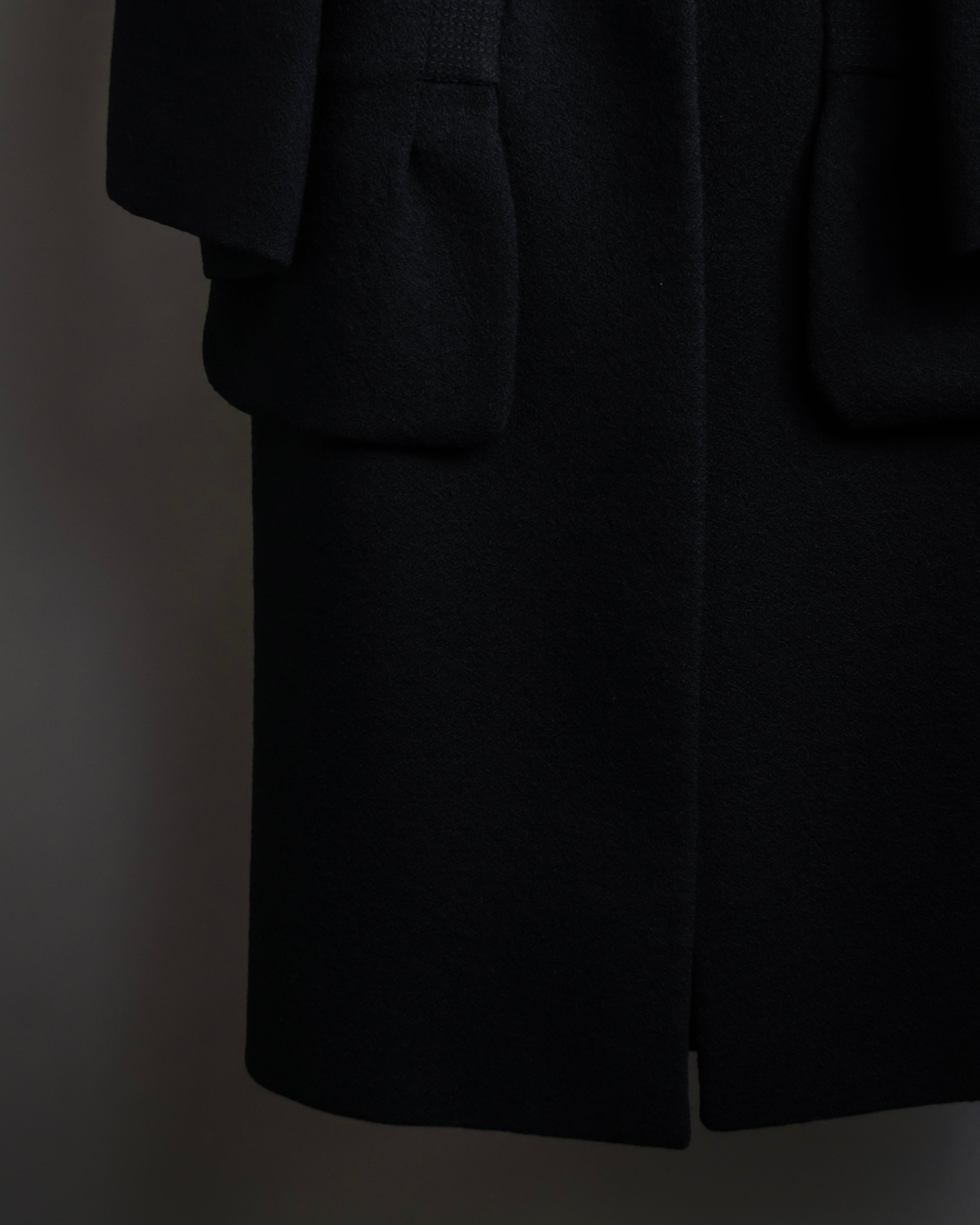 "GUCCI" Tom Ford period round neck flying squirrel long coat