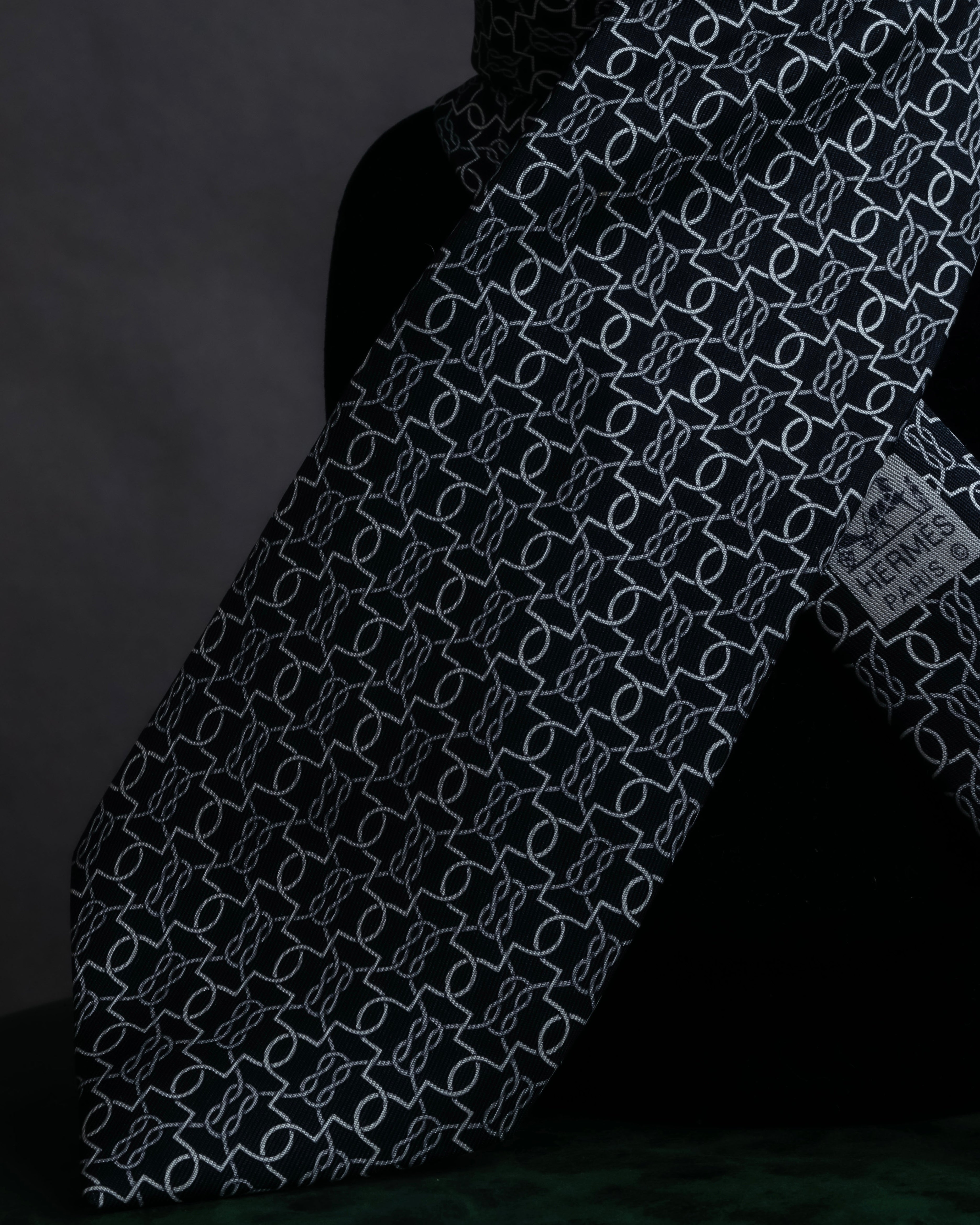 "HERMES" Chain motif silk necktie