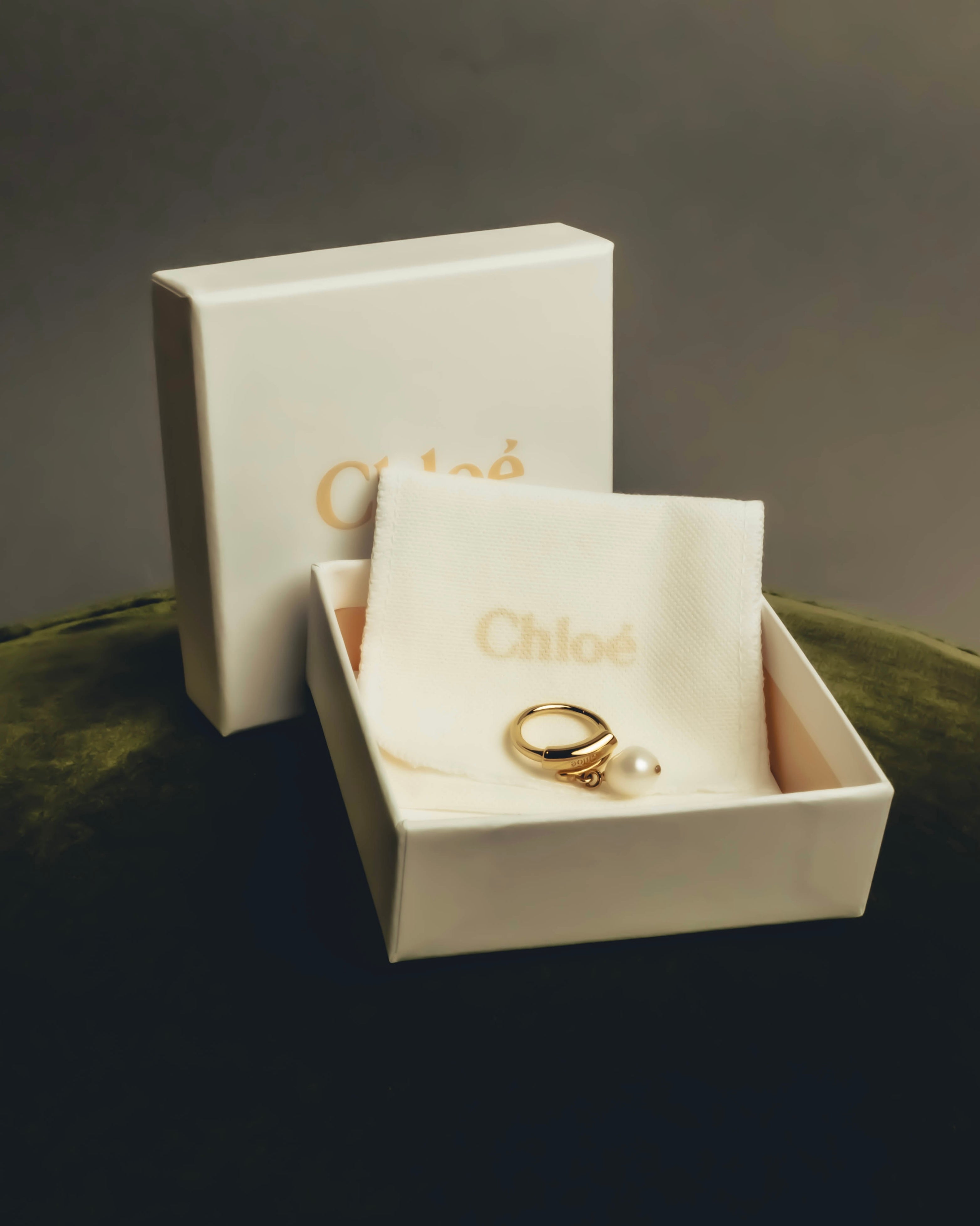 "Chloé" 2020's Pearl charm ring