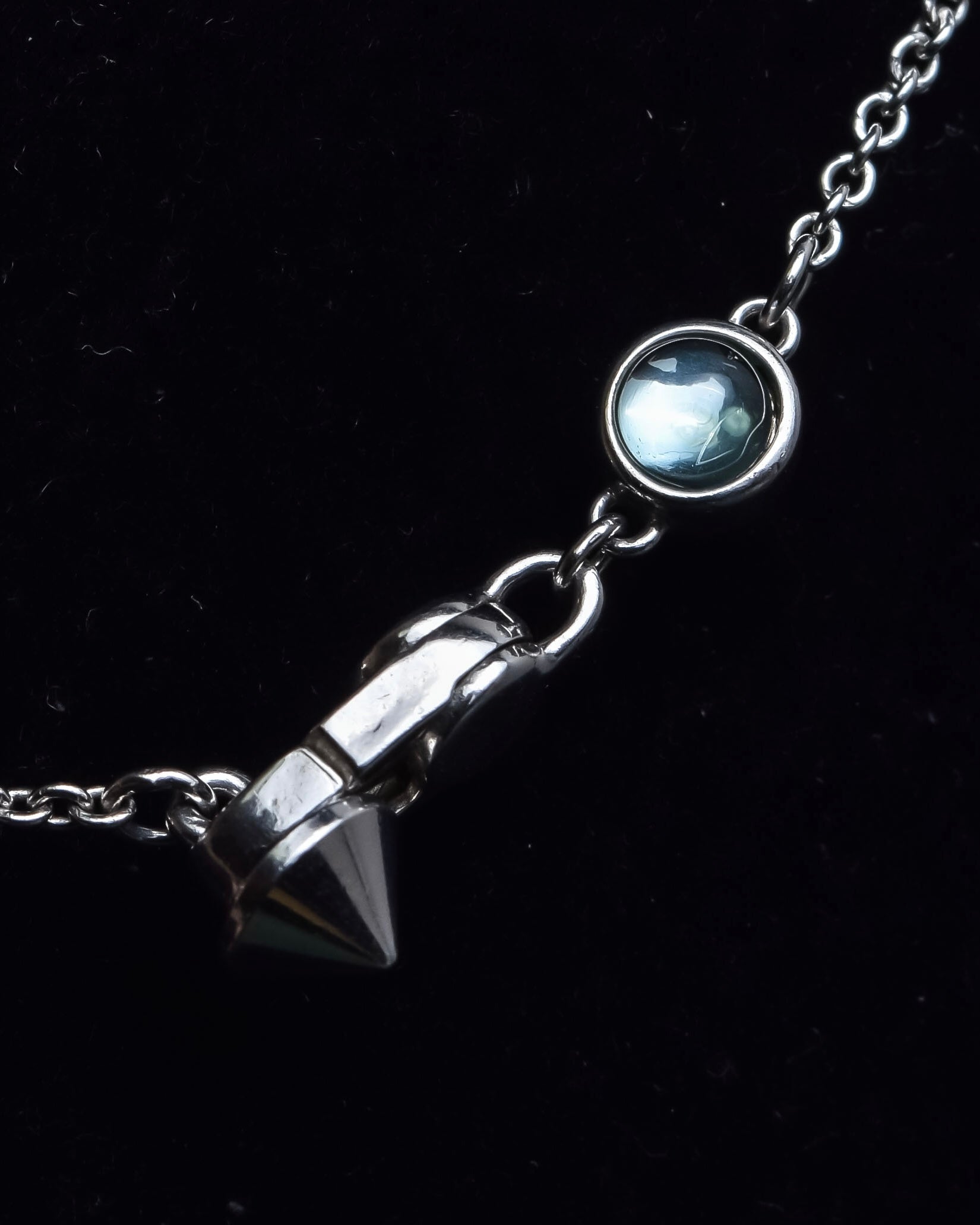 "GUCCI" Heart motif silver necklace