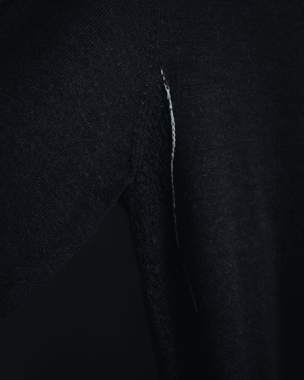 "Maison Margiela" 15AW deconstructed hand-stitched crewneck knit