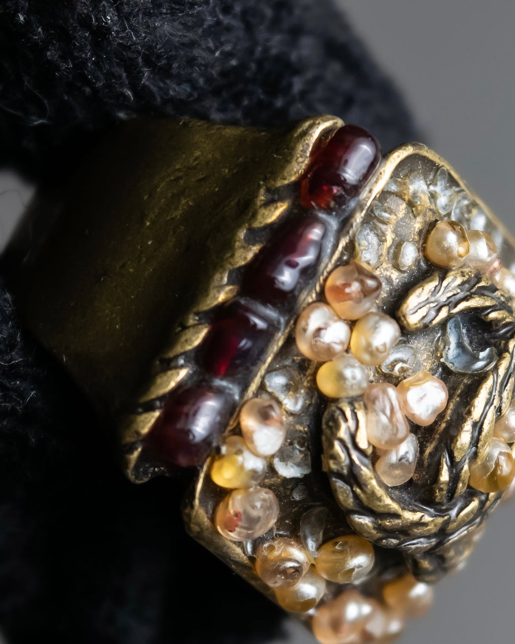 "CHANEL" Glass pearl Coco mark motif gold ring