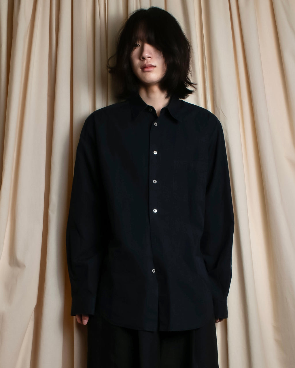 "Yohji Yamamoto COSTUME d’HOMME" Minimal detail cotton poplin black shirt