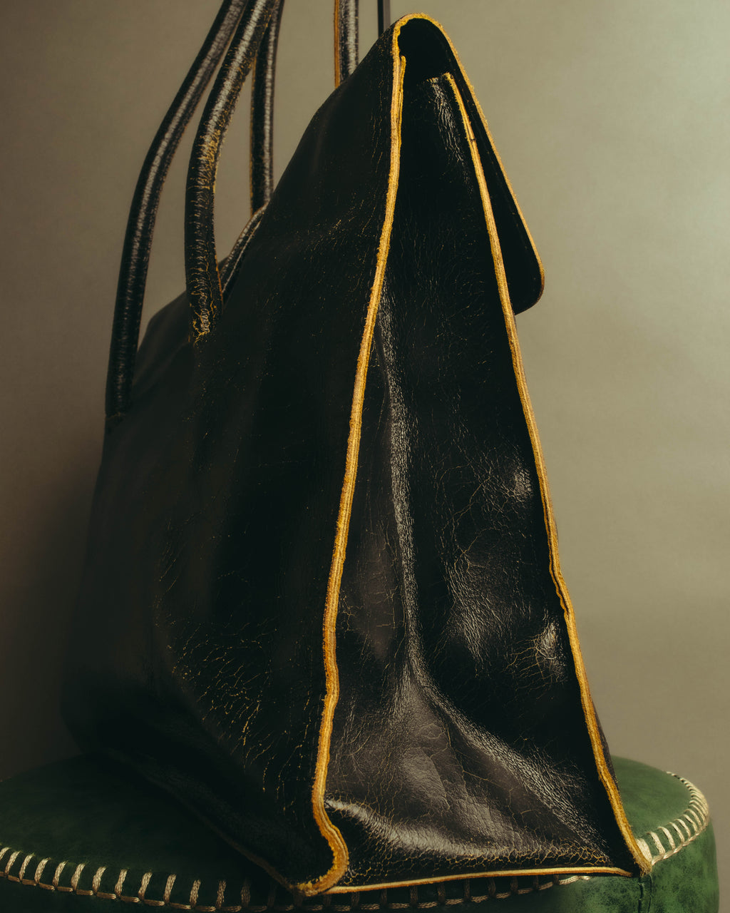 "Miu Miu" 90's-00's Cracked leather tote handbag