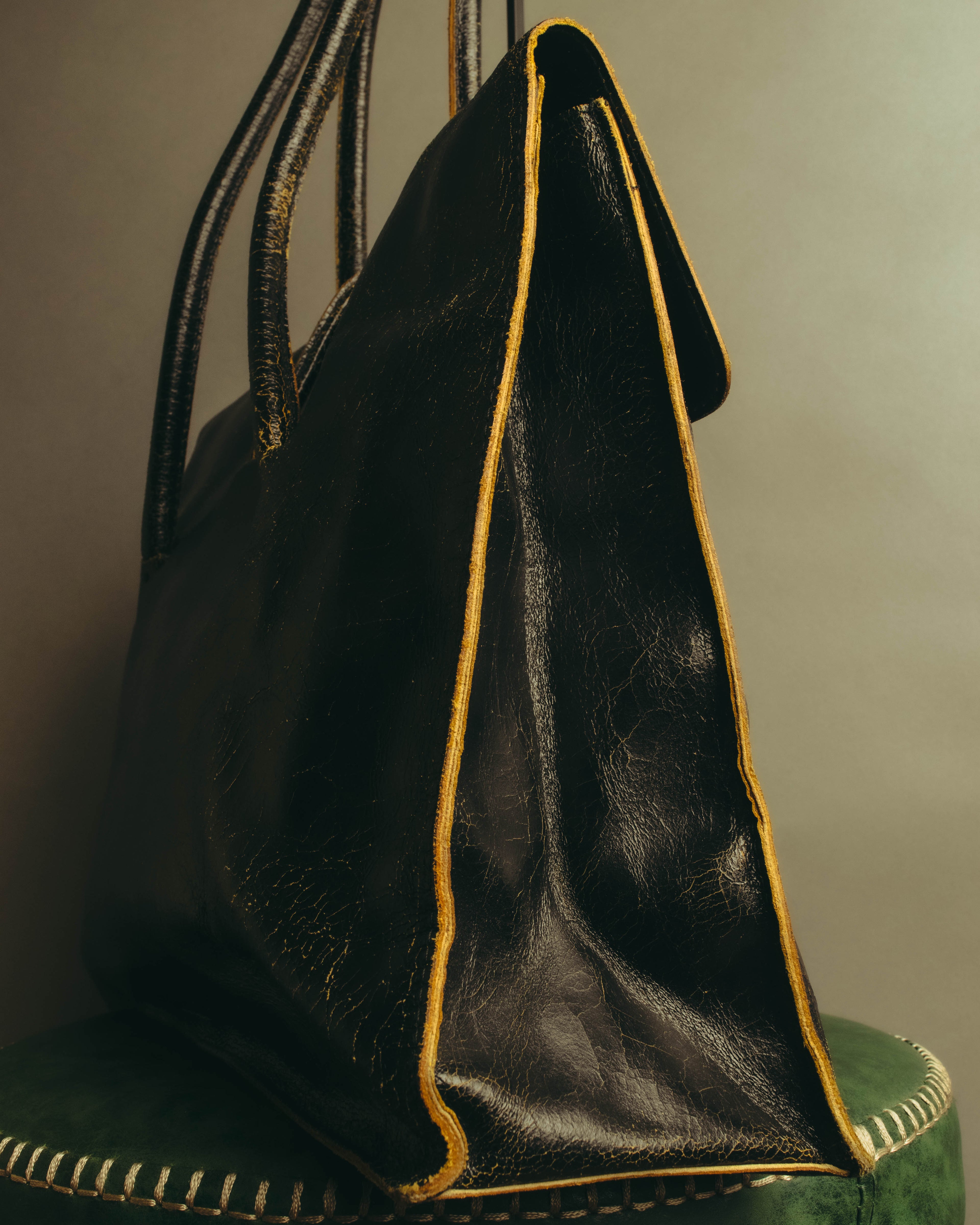 "Miu Miu" 90's-00's Cracked leather tote handbag