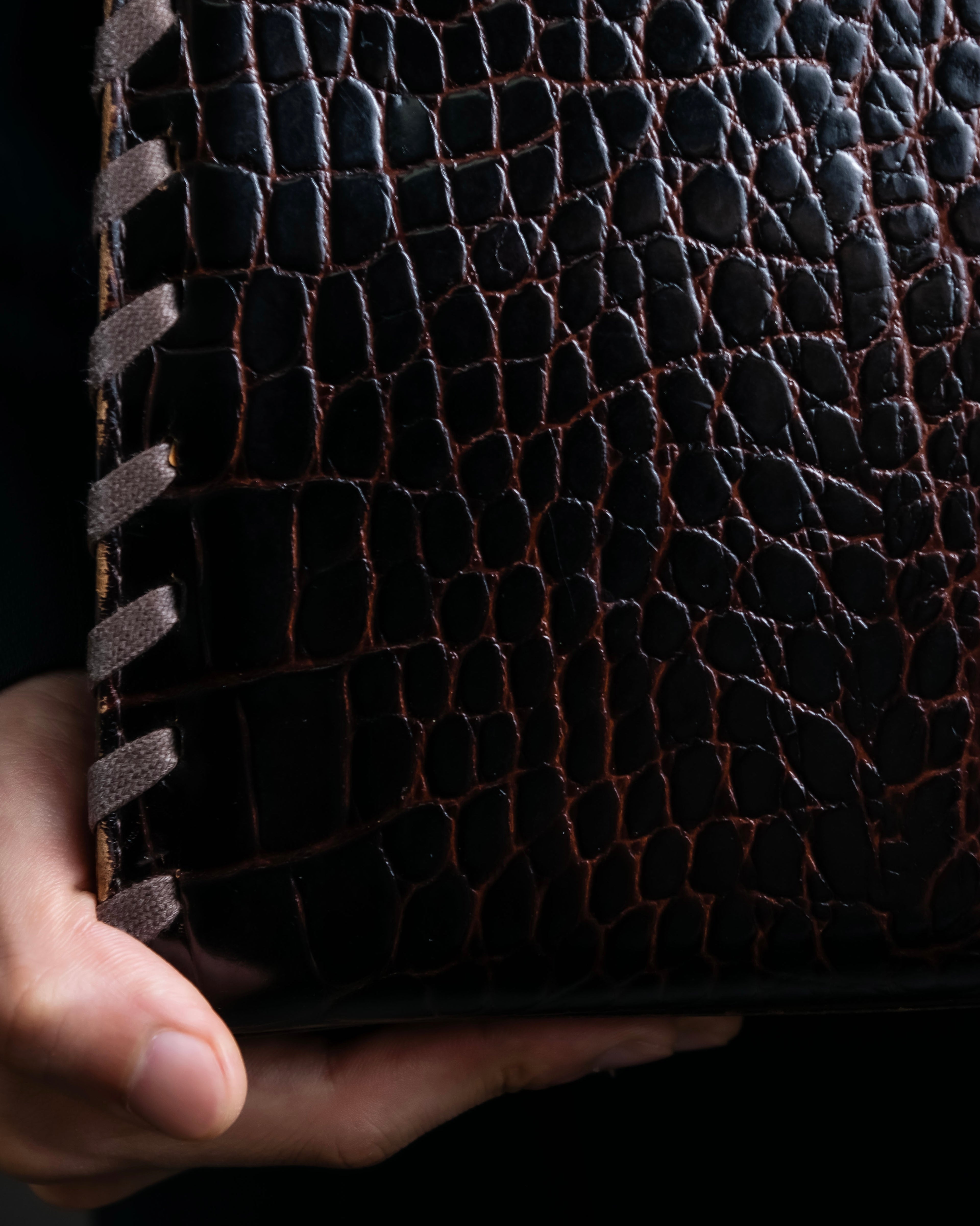 "YVES SAINT LAURENT" Crocodile pattern stitching handbag