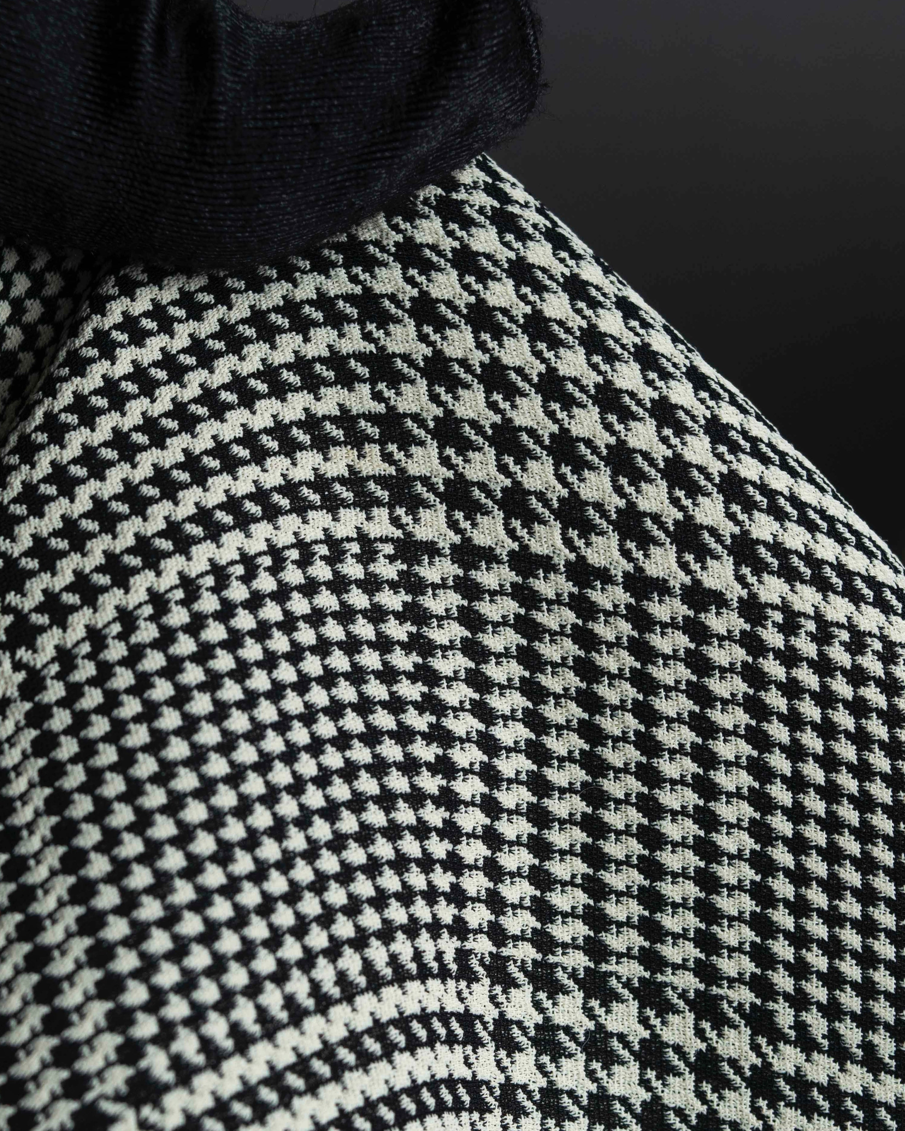 "CHANEL" Coco mark button fly detail houndstooth pattern wide slacks