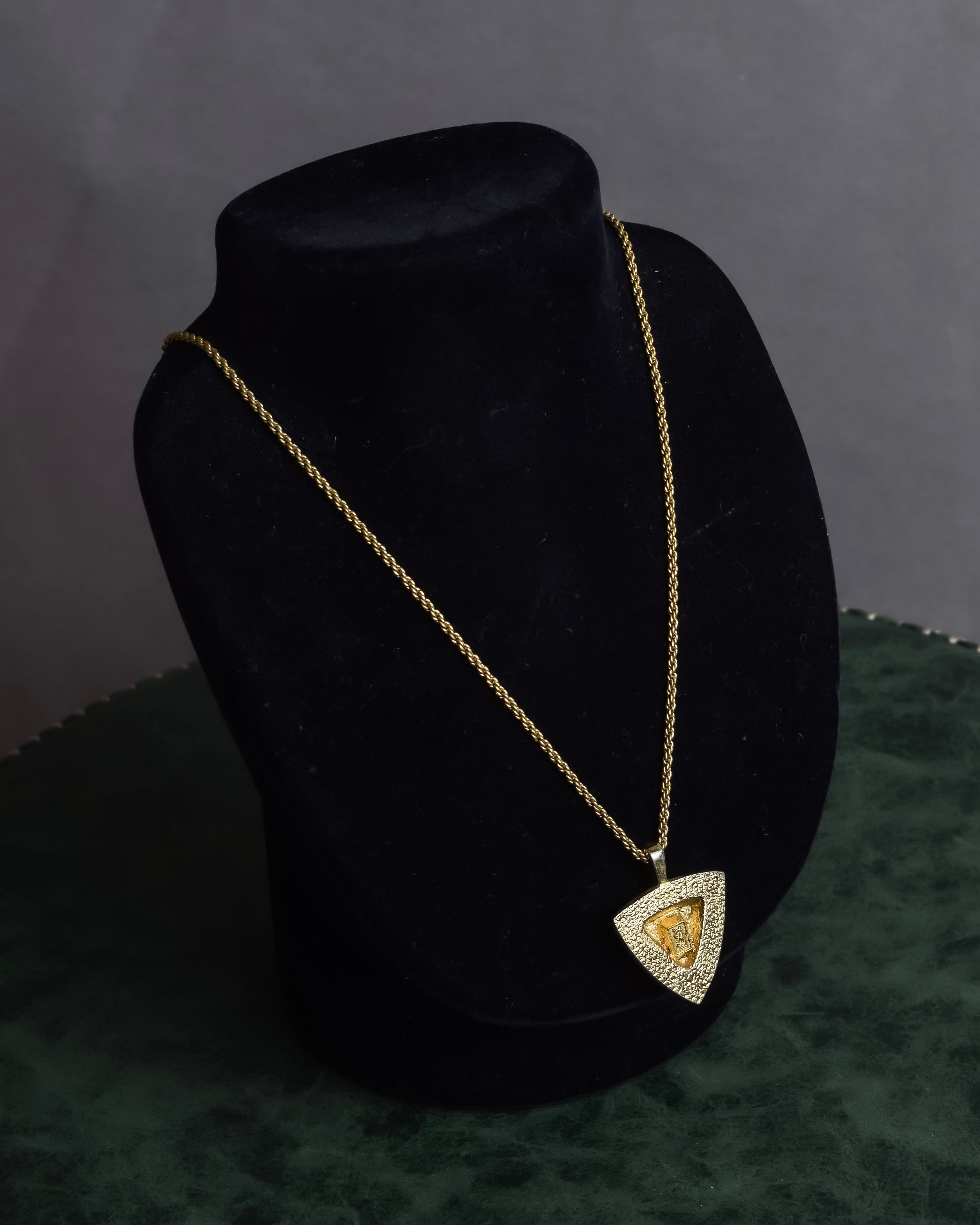 "YVES SAINT LAURENT" Triangle motif glass stone necklace