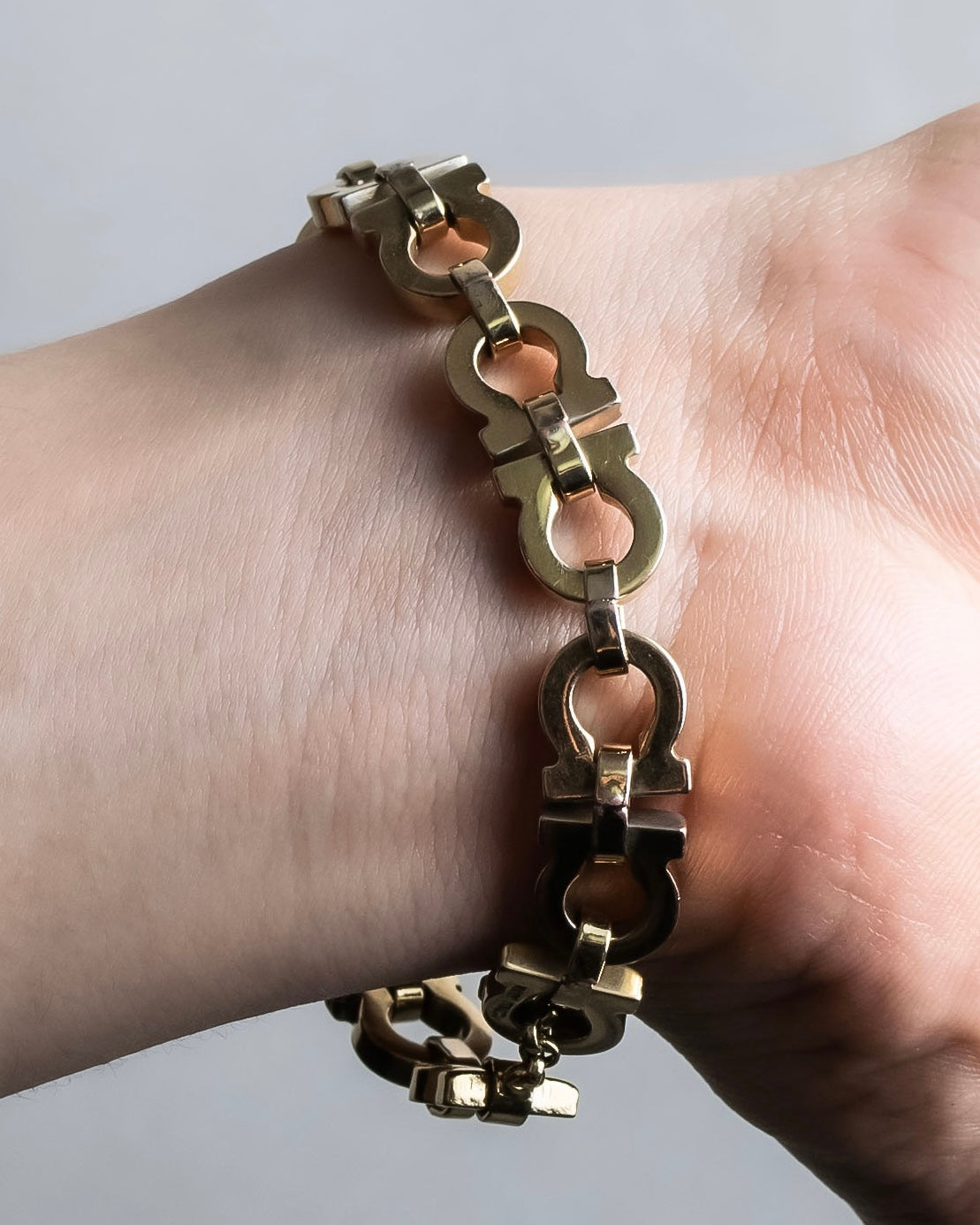 "Ferragamo" Gancini motif gold color bracelet