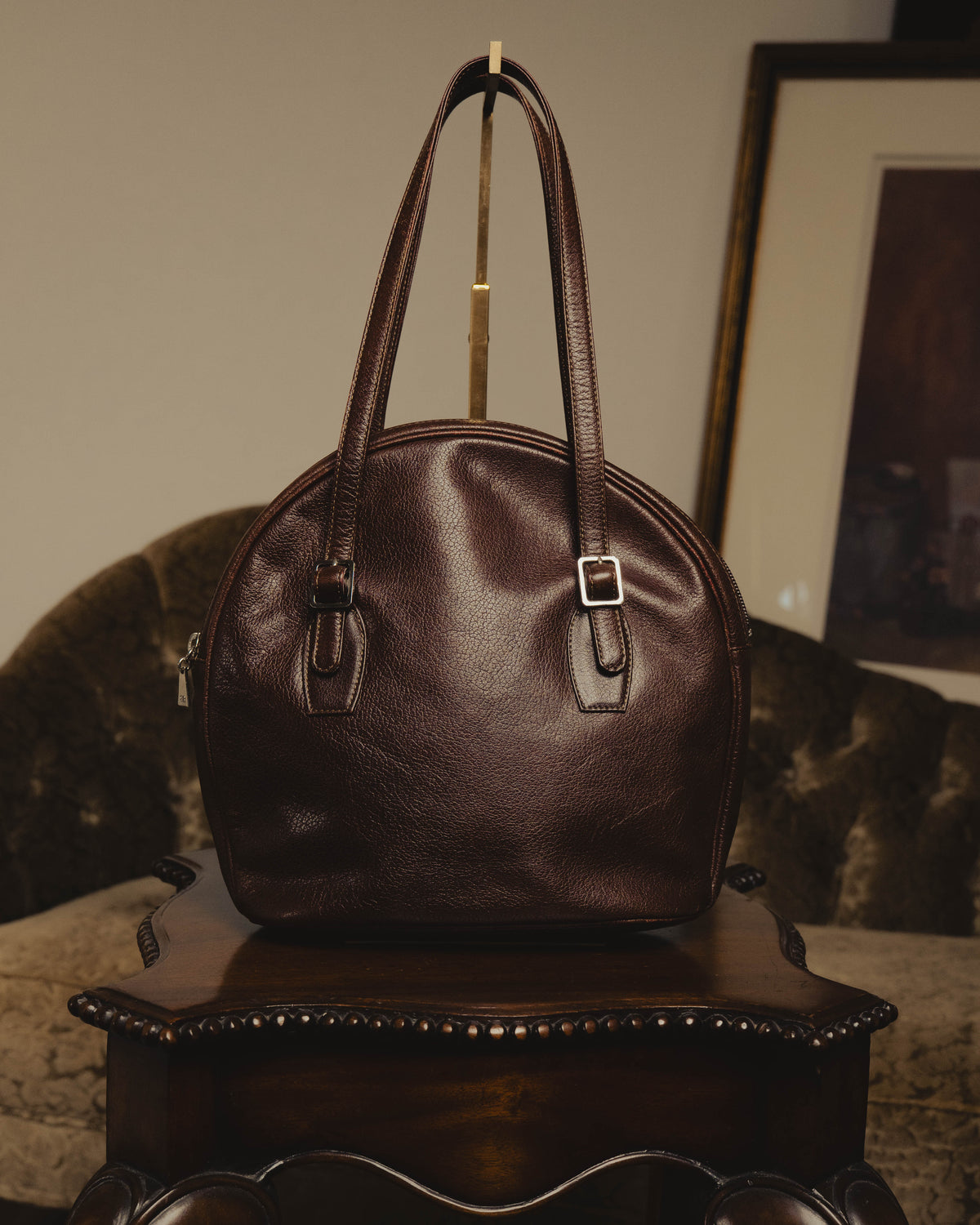 “BALENCIAGA” 80’s rounded dome leather shoulder bag