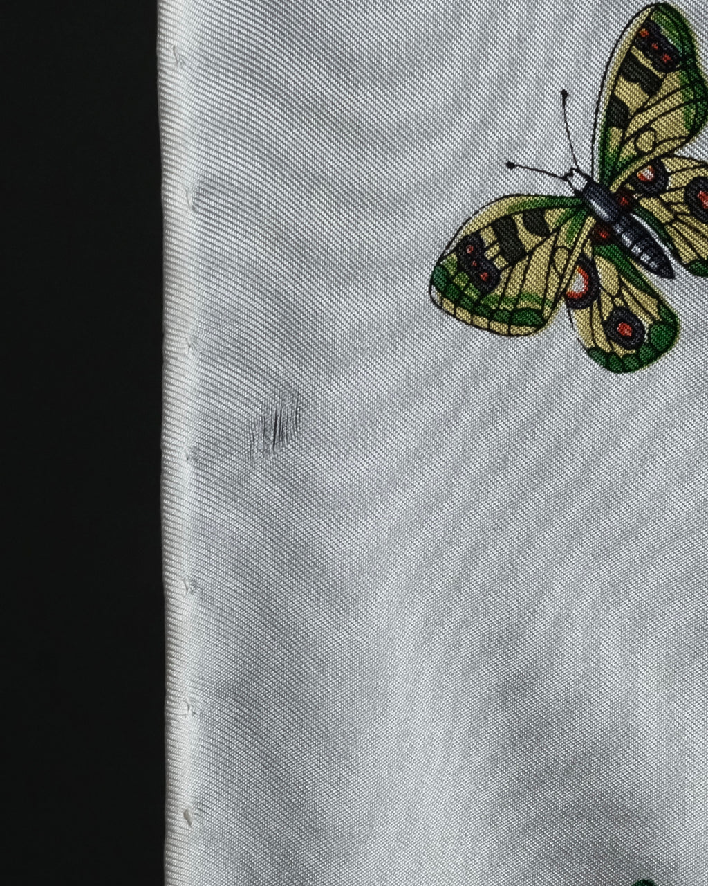 "GUCCI" 80's Flora motif vintage silk scarf