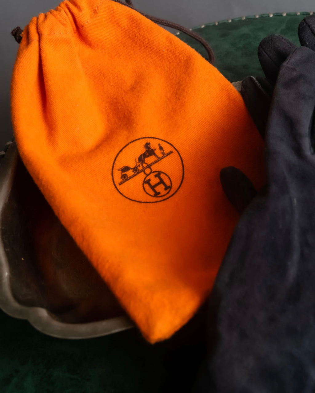 "HERMES" H motif design suede leather gloves