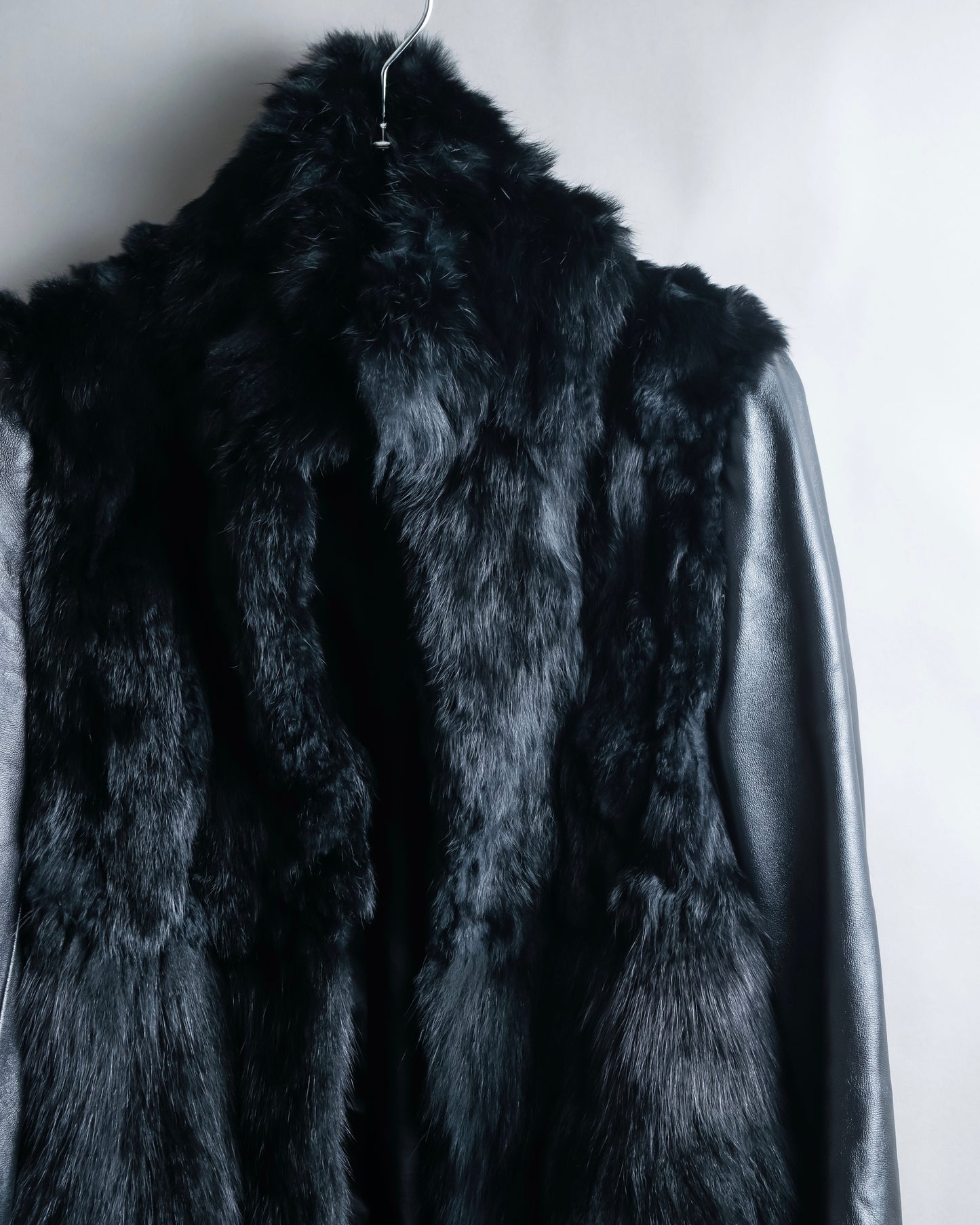 "MOLOKO BAR" Real fur docking leather jacket