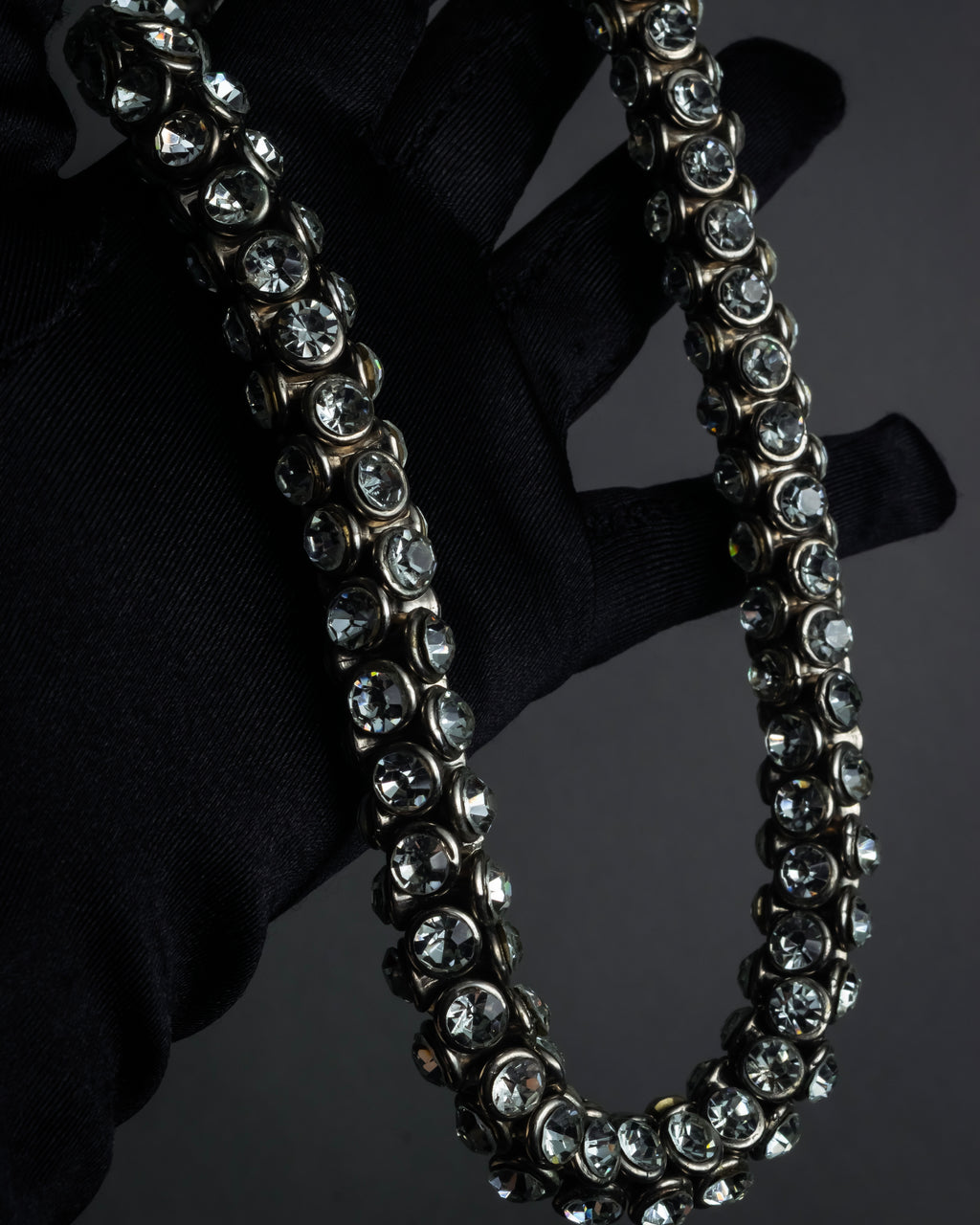 "DRIES VAN NOTTEN" 2022's Double crystal detail magnetic choker